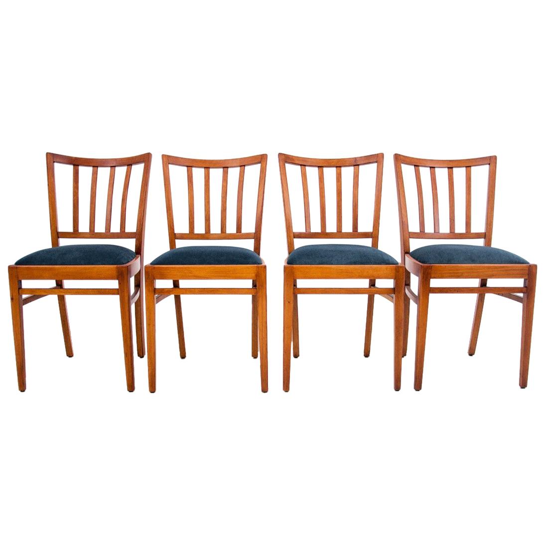 Set of 4 Lucite Dining/Game Chairs by Lion in Frost Midcentury Modern