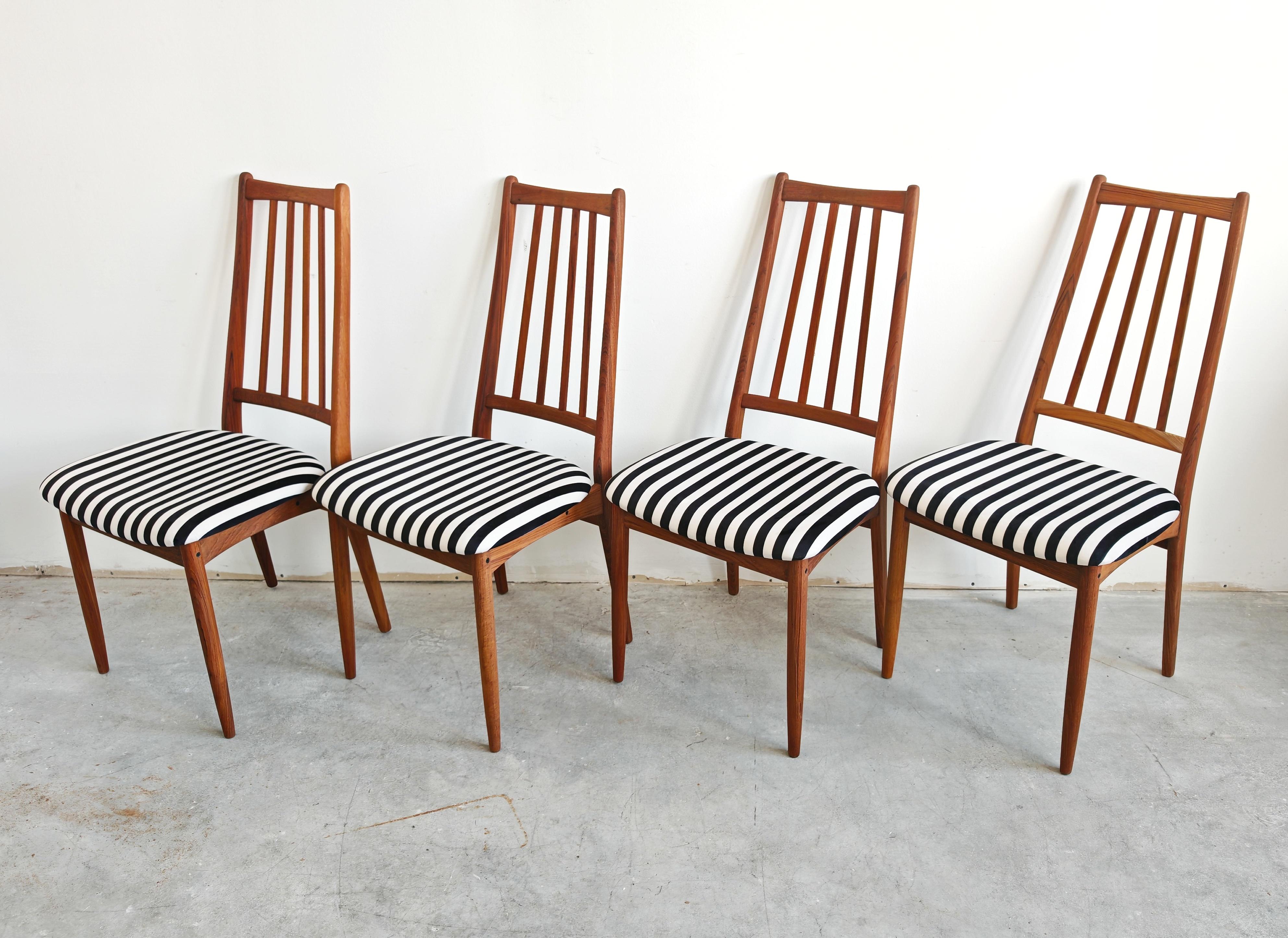 Milieu du XXe siècle Set of 4 Mid Century Modern Dining Chairs in solid teak, Denmark 1960s en vente
