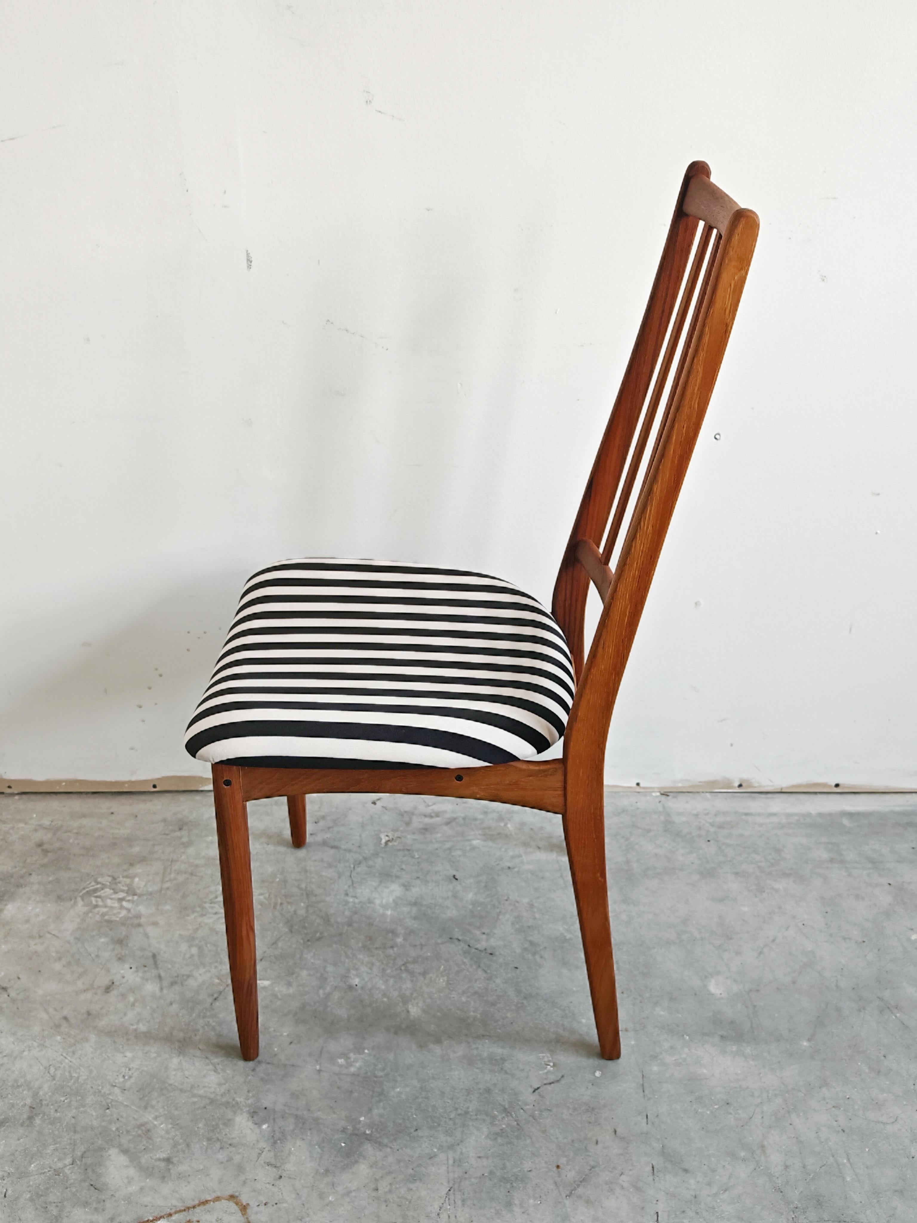 Set of 4 Mid Century Modern Dining Chairs in solid teak, Denmark 1960s en vente 2