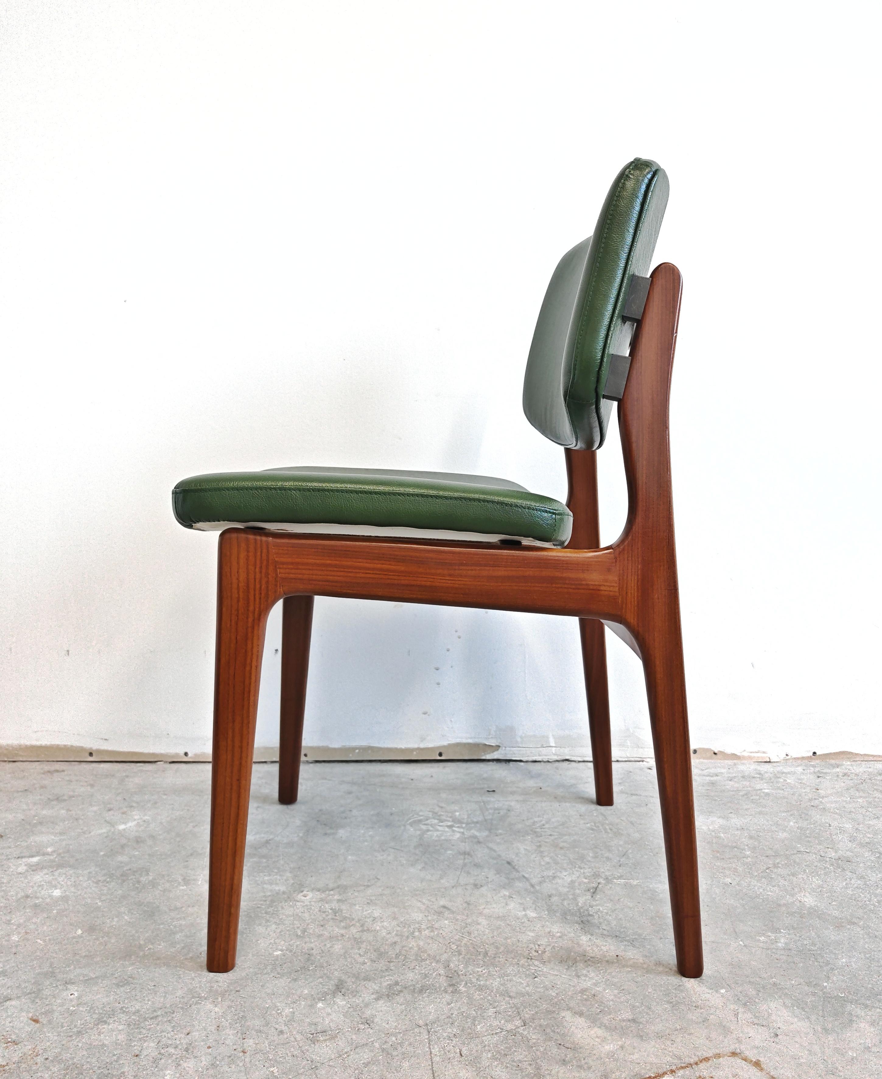 Satz von 4 Mid Century Modern Esszimmerstühlen in Teak und Leder, Dänemark 1960er Jahre im Angebot 5