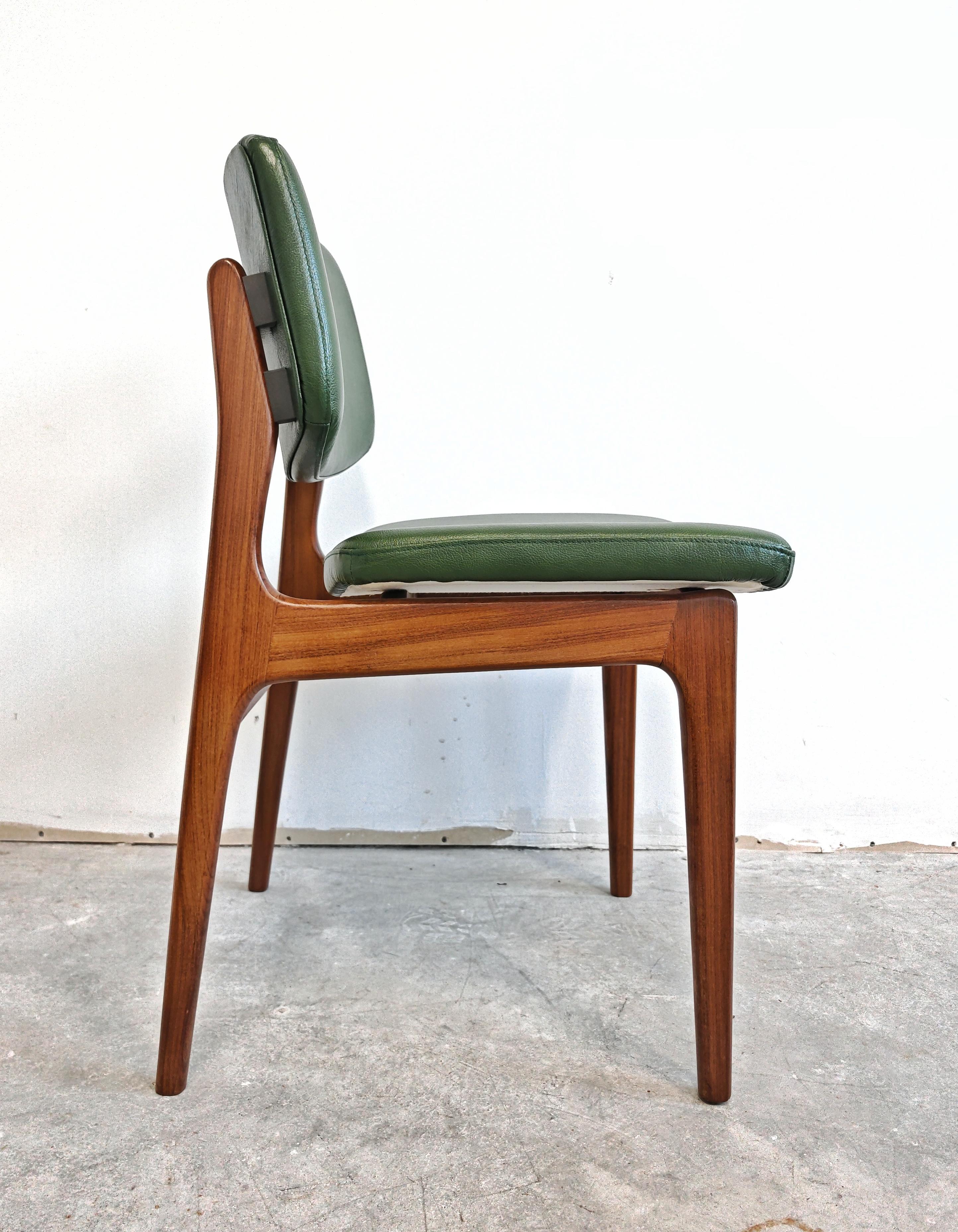 Satz von 4 Mid Century Modern Esszimmerstühlen in Teak und Leder, Dänemark 1960er Jahre im Angebot 6