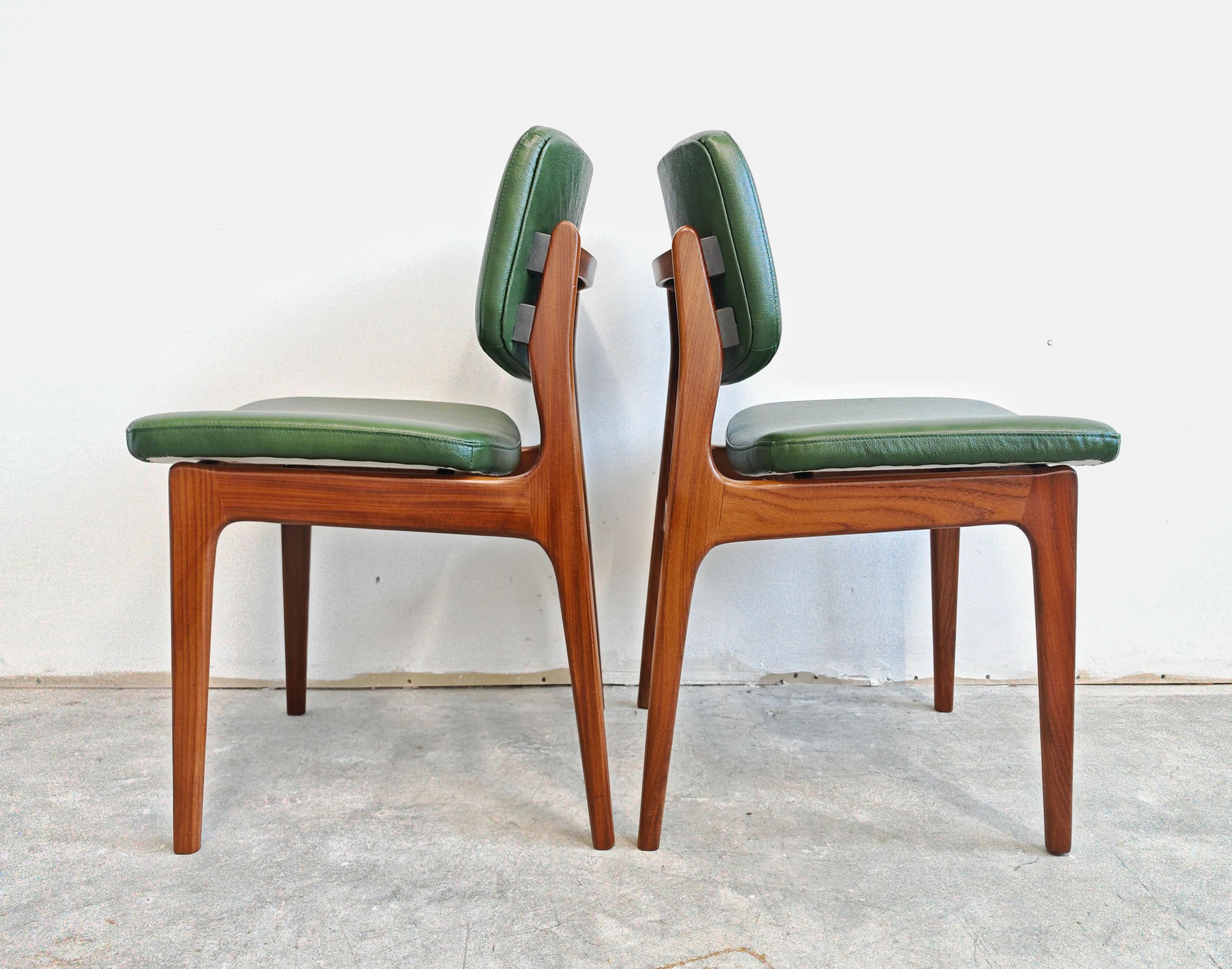 Satz von 4 Mid Century Modern Esszimmerstühlen in Teak und Leder, Dänemark 1960er Jahre im Angebot 1