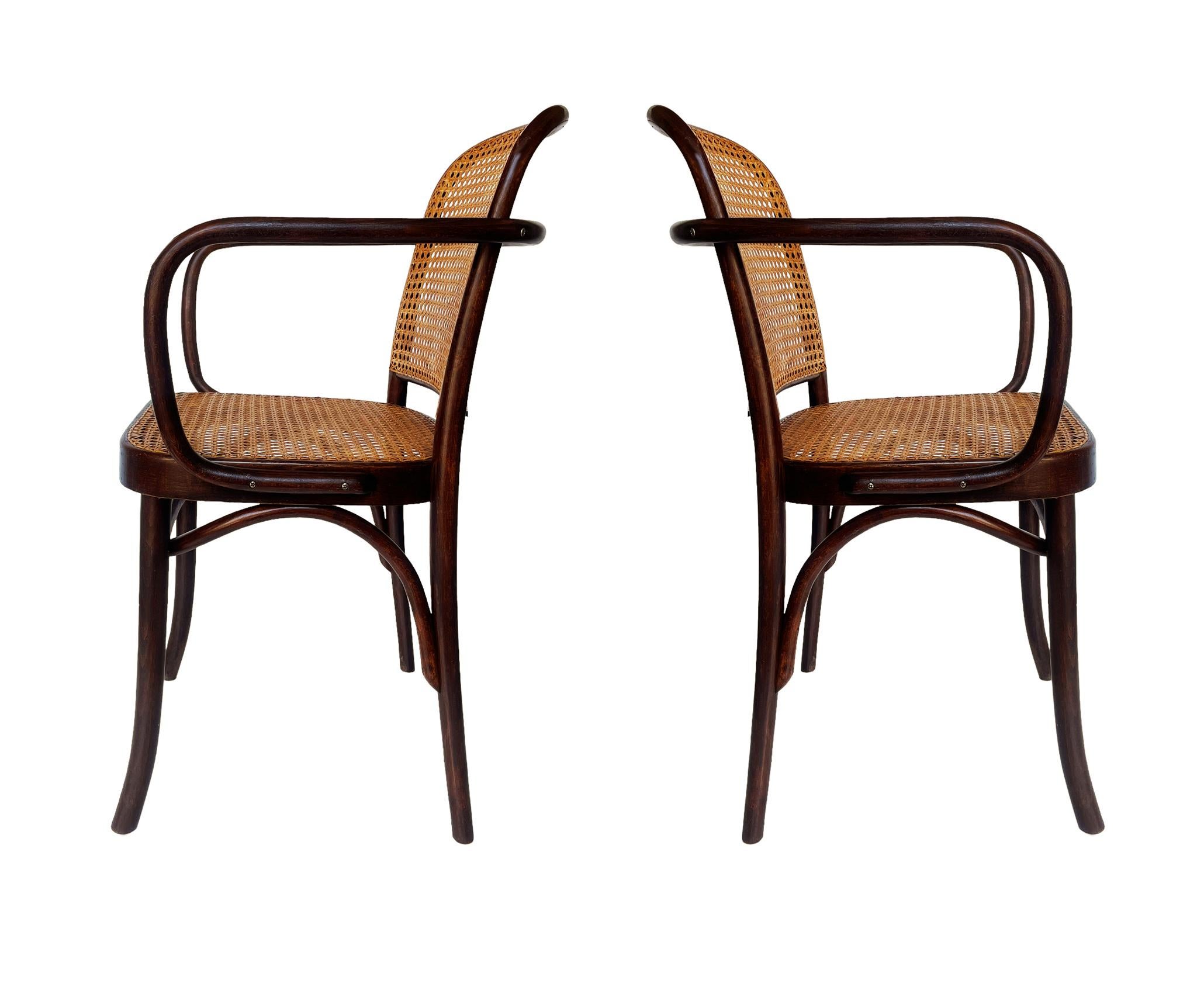 Ensemble de 4 chaises de salle à manger Prague de style mi-siècle moderne par Josef Hoffmann Cane & Wood en vente 2