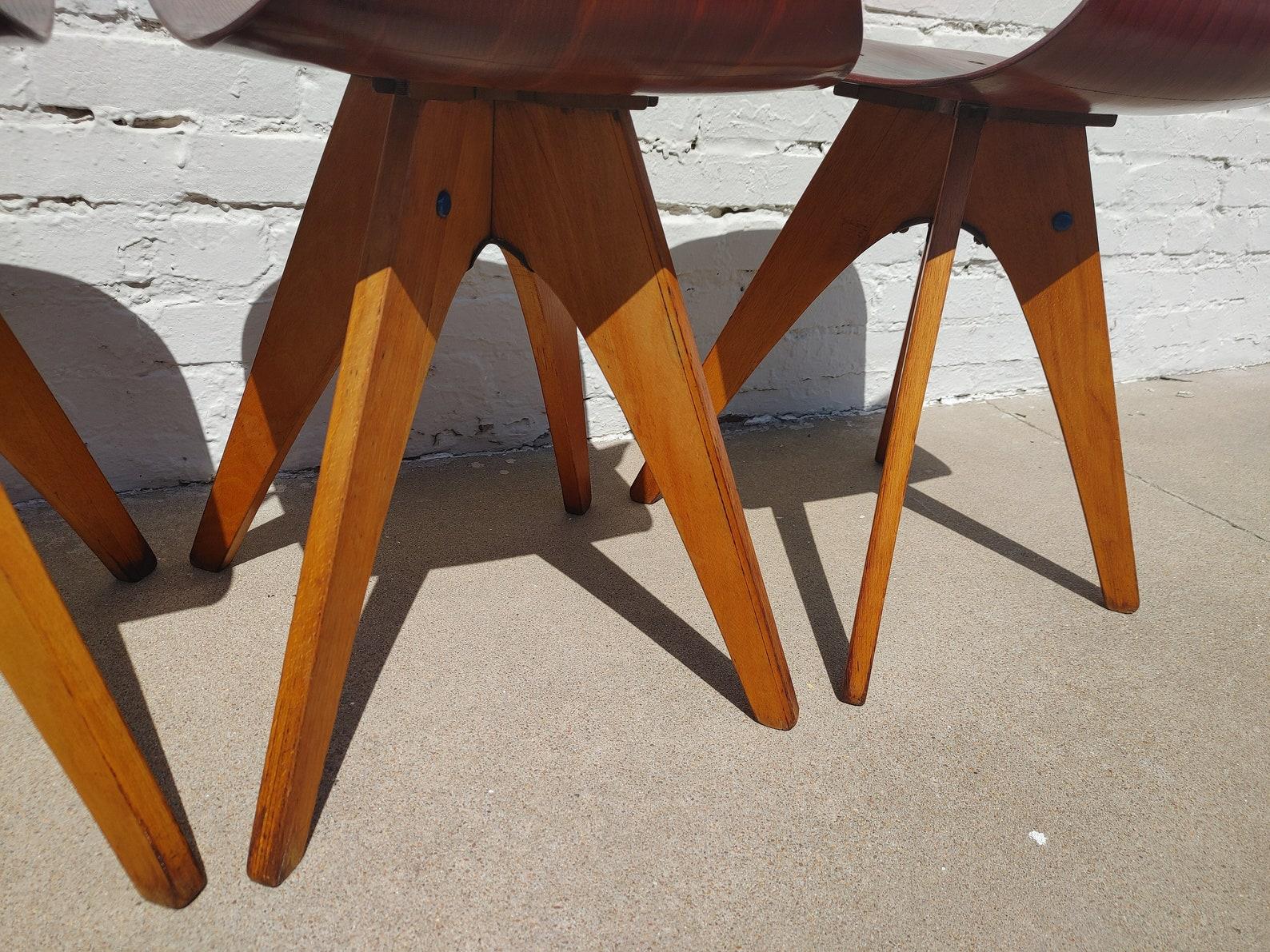 Set of 4 Mid Century Modern German Bentwood Chairs In Good Condition For Sale In Tulsa, OK