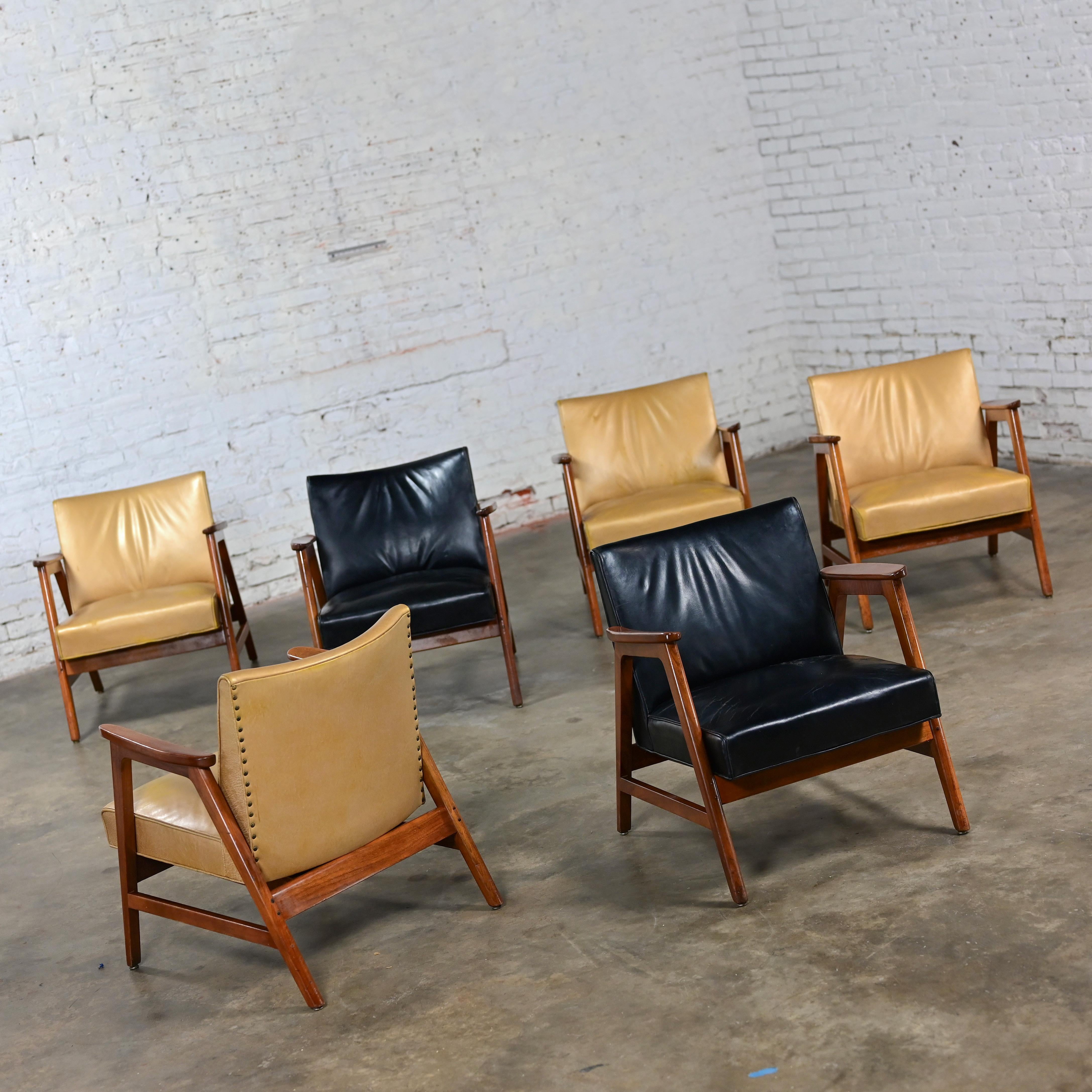 Set di 4  Poltrone Gunlocke moderne di metà secolo in pelle dorata con struttura in noce in vendita 10