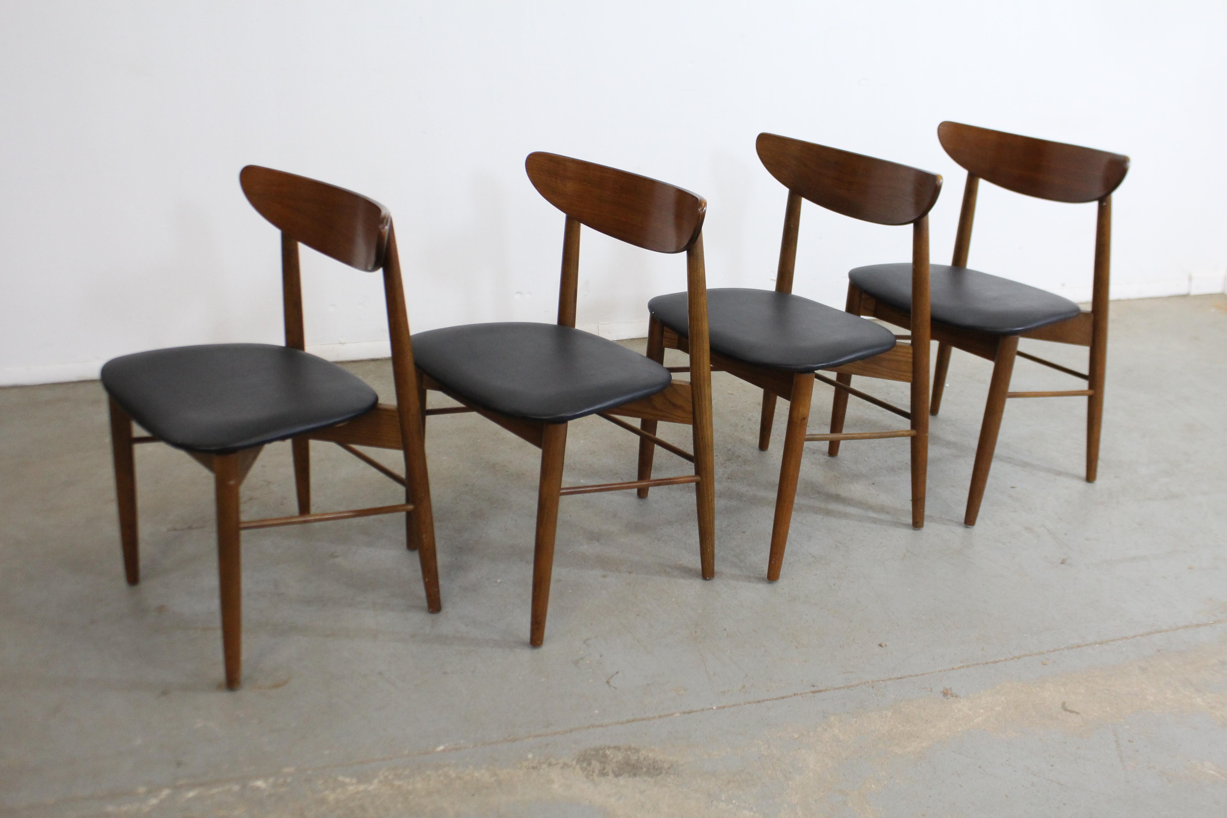 Set of 4 Mid-Century Modern H Paul Browning Shell Back Dining Chairs 4