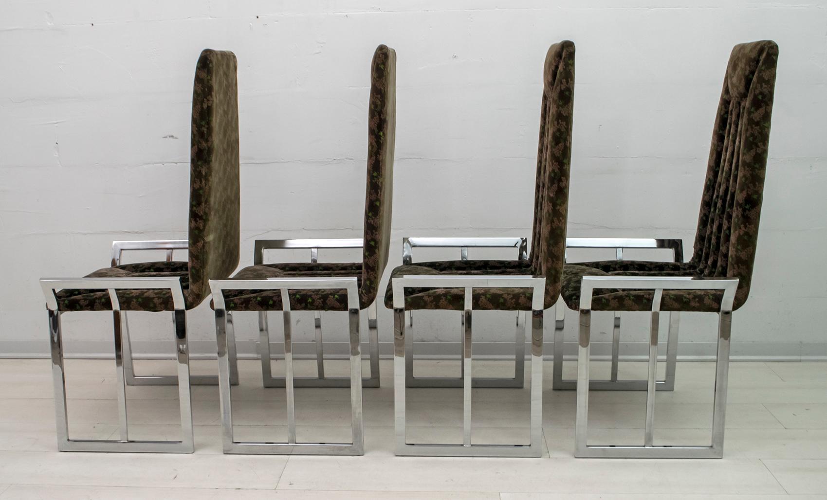 Mid-Century Modern Ensemble de 4 chaises de salle à manger en acier chromé et velours:: de style italien:: datant de la fin du XIXe siècle:: 1970 en vente