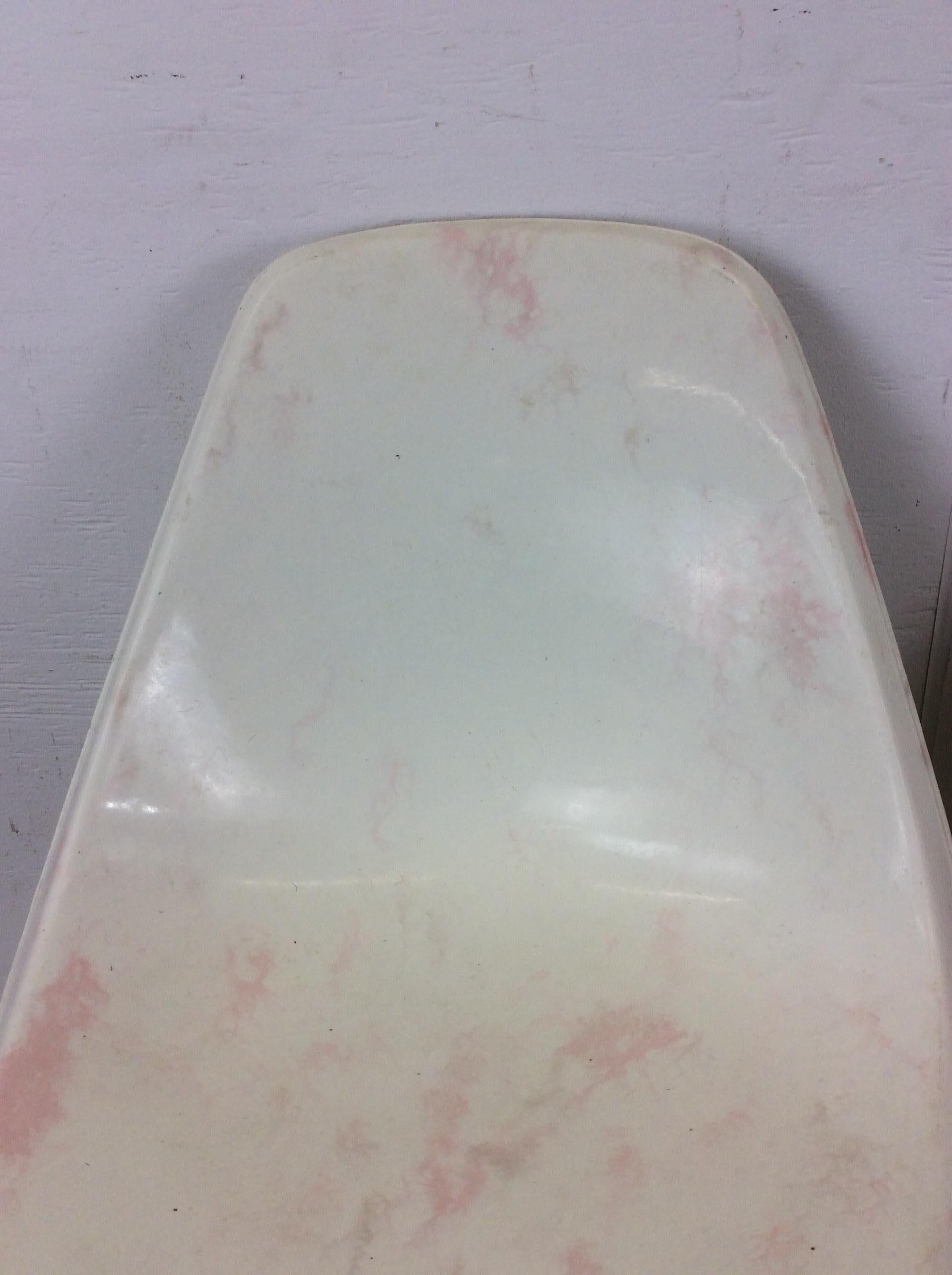 Set of 4 Mid Century Modern Molded Plastic Chairs with Swivel Base For Sale 7