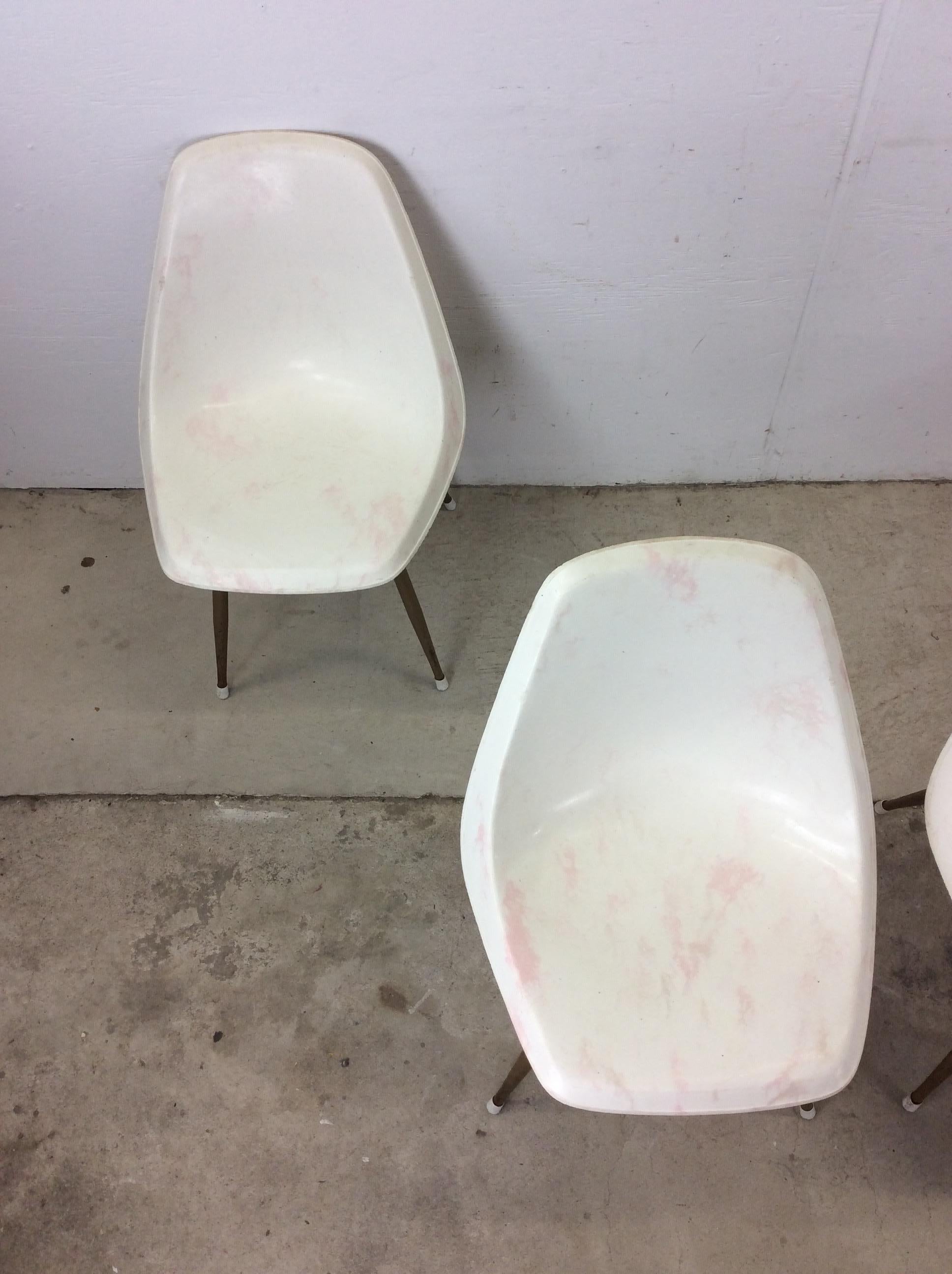 20th Century Set of 4 Mid Century Modern Molded Plastic Chairs with Swivel Base For Sale