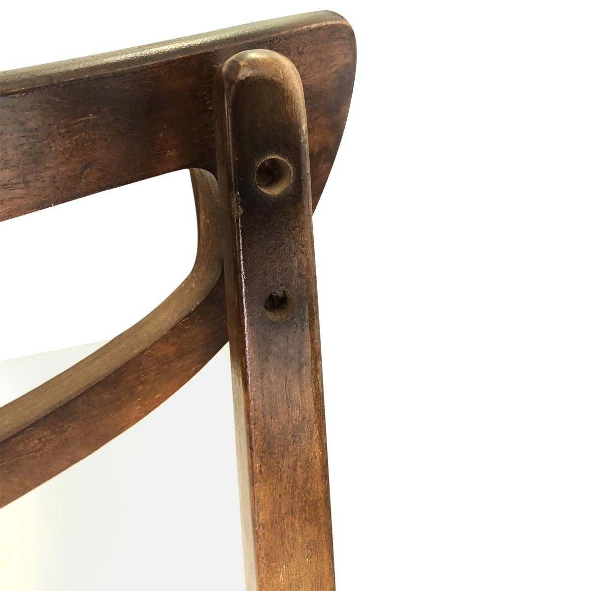 Set of 4 Mid-Century Modern Open Rail Dining Chairs For Sale 5