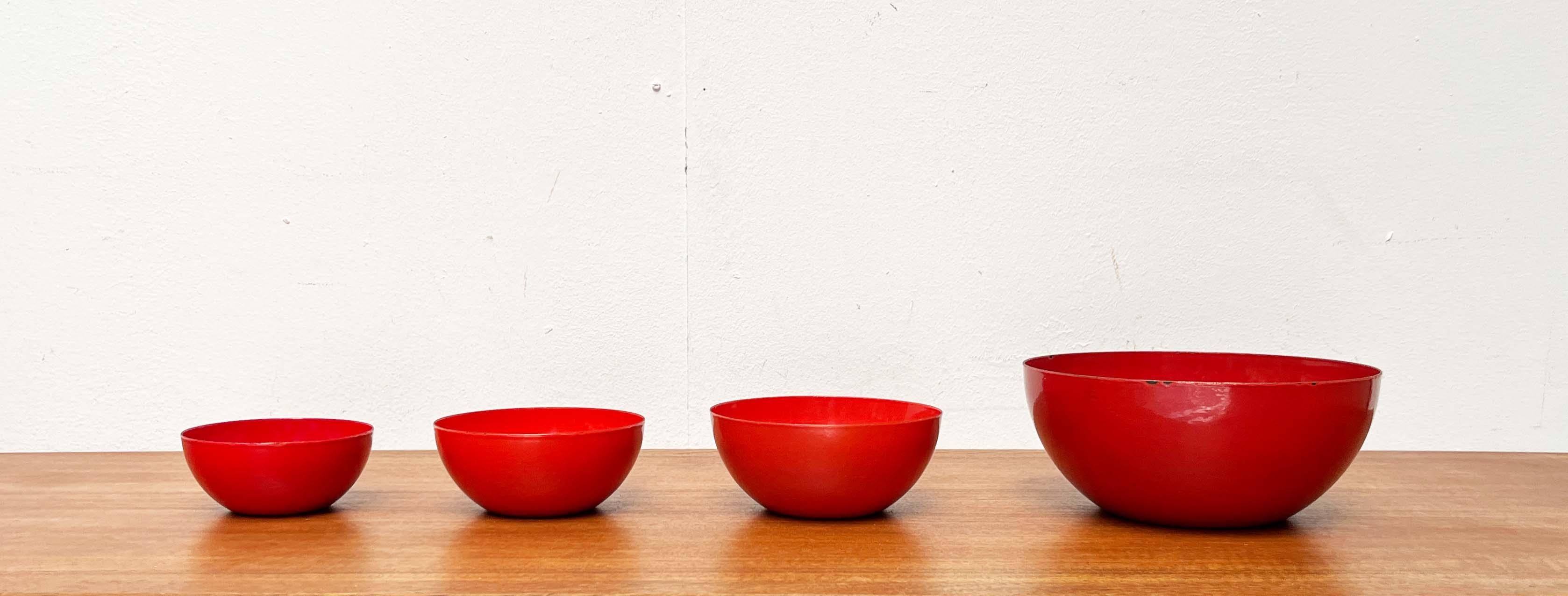 Set of 4 Mid-Century Modern Red Enamel Bowls by Kaj Franck for Finel, Finland in vendita 8