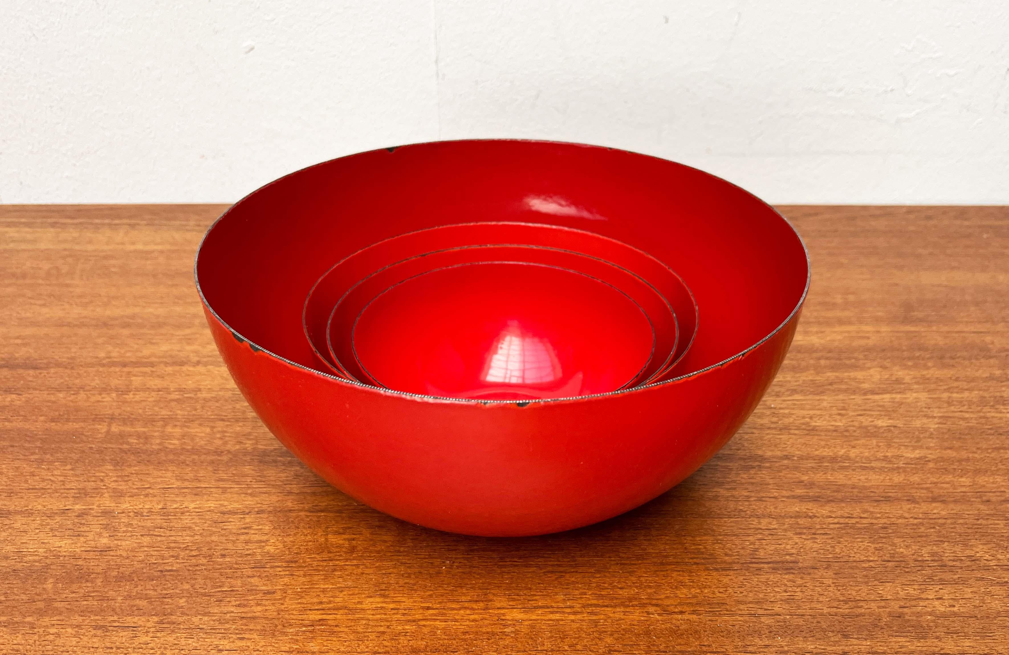 Metallo Set of 4 Mid-Century Modern Red Enamel Bowls by Kaj Franck for Finel, Finland in vendita