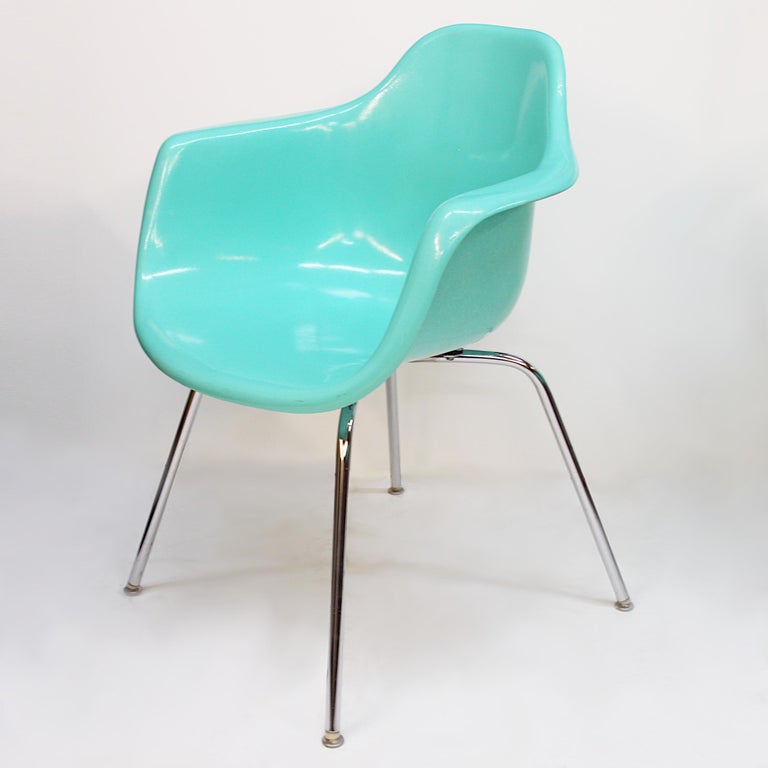 Set of 4 MidCentury Modern Seafoam Green Fiberglass Shell Chairs by
