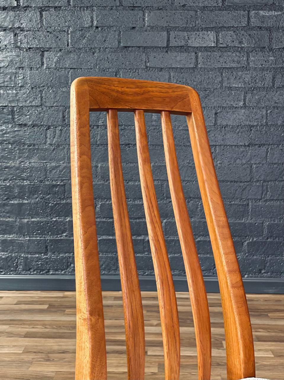 Set of 4 Mid-Century Modern Teak Dining Chairs 3