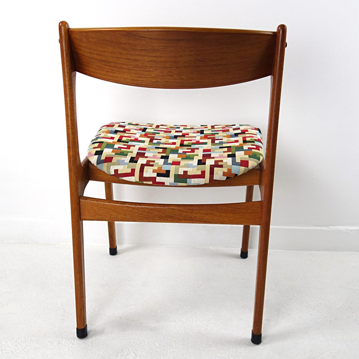 Fabric Set of 4 Mid-Century Modern Teak Wood Dining Chairs by Johannes Andersen For Sale