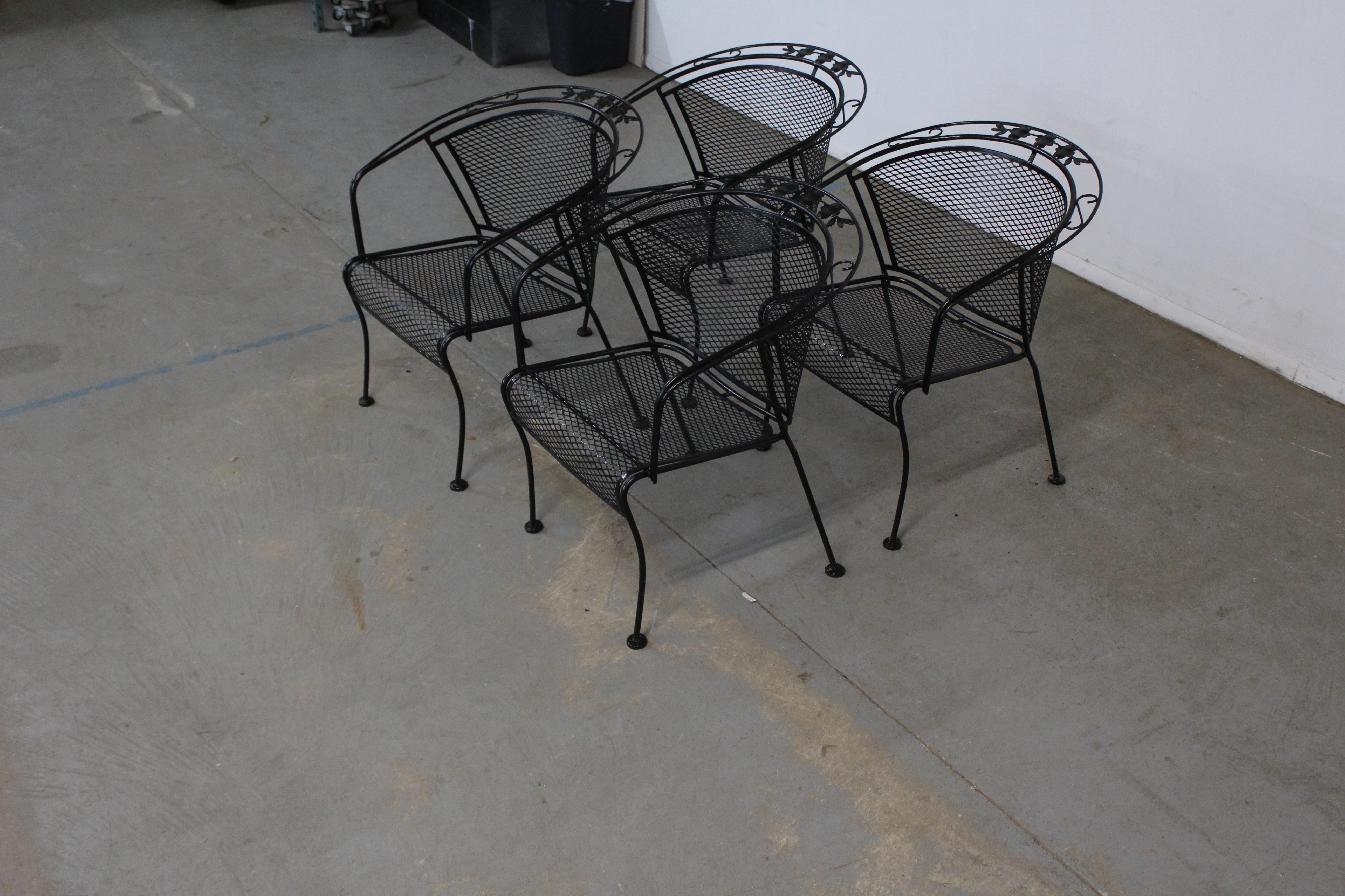 Set of 4 Mid-Century Modern Woodard Iron Curve Back Outdoor Arm Chairs  C For Sale 9