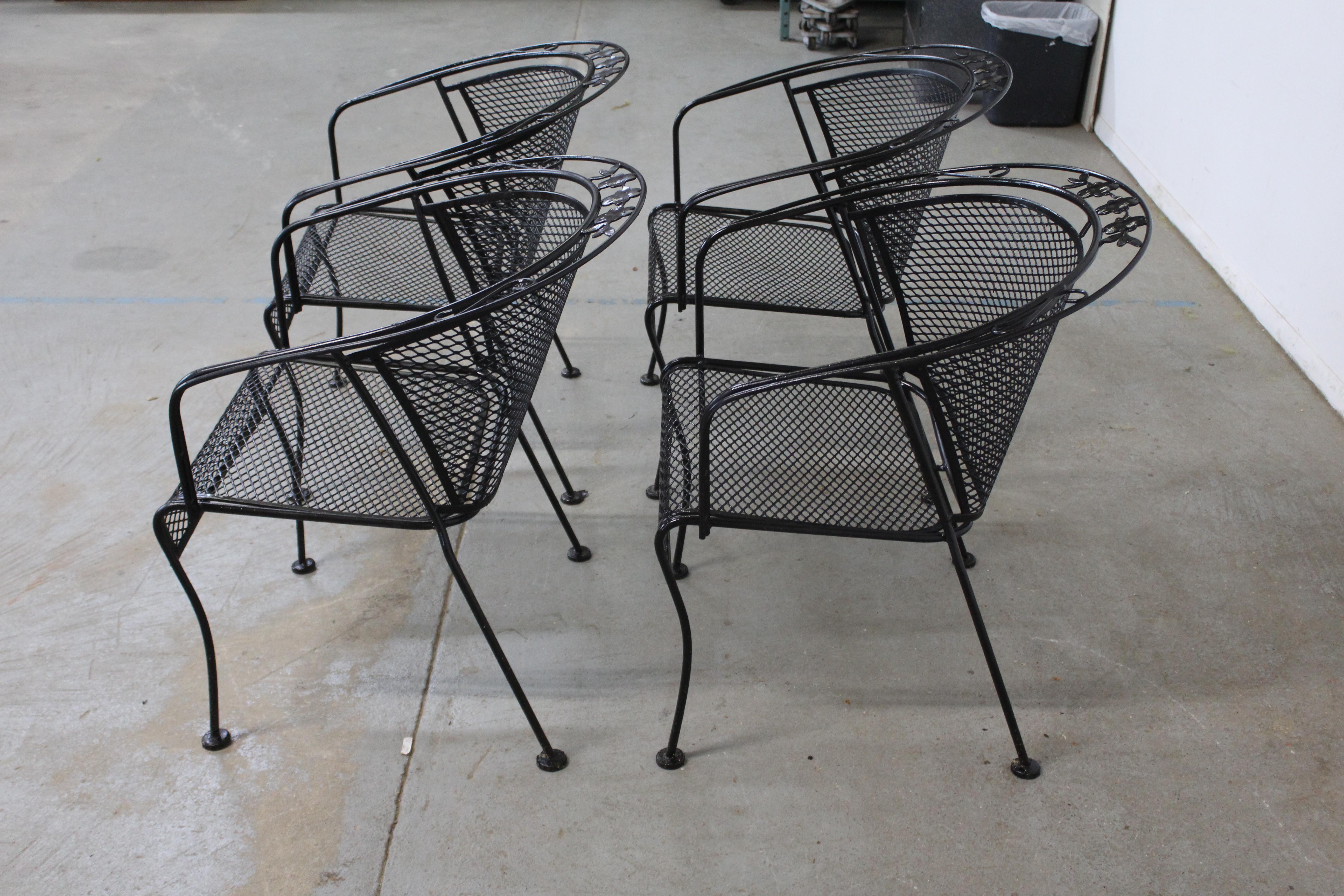 20th Century Set of 4 Mid-Century Modern Woodard Iron Curve Back Outdoor Arm Chairs  C For Sale