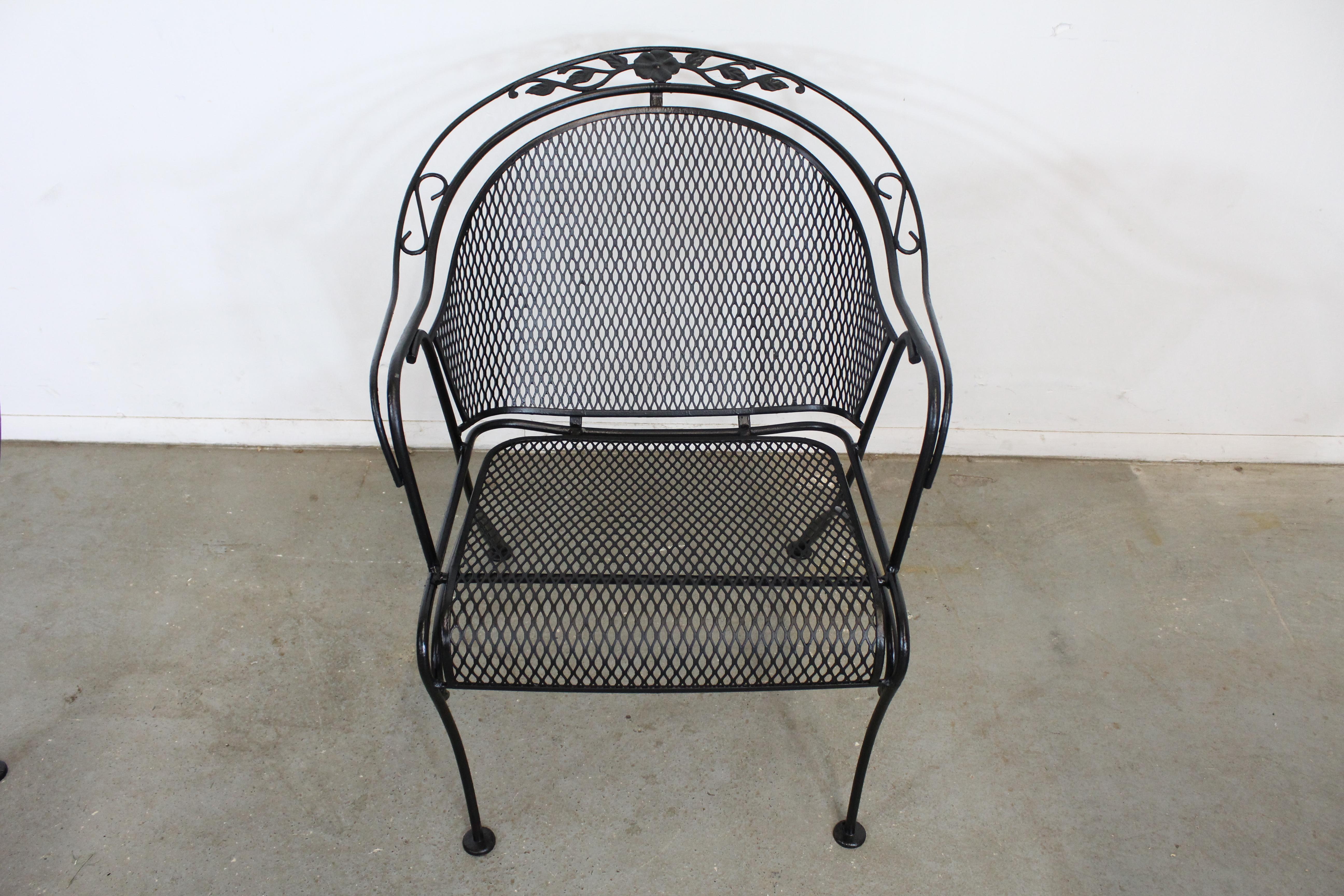 20th Century Set of 4 Mid-Century Modern Woodard Iron Curve Back Outdoor Arm Chairs For Sale