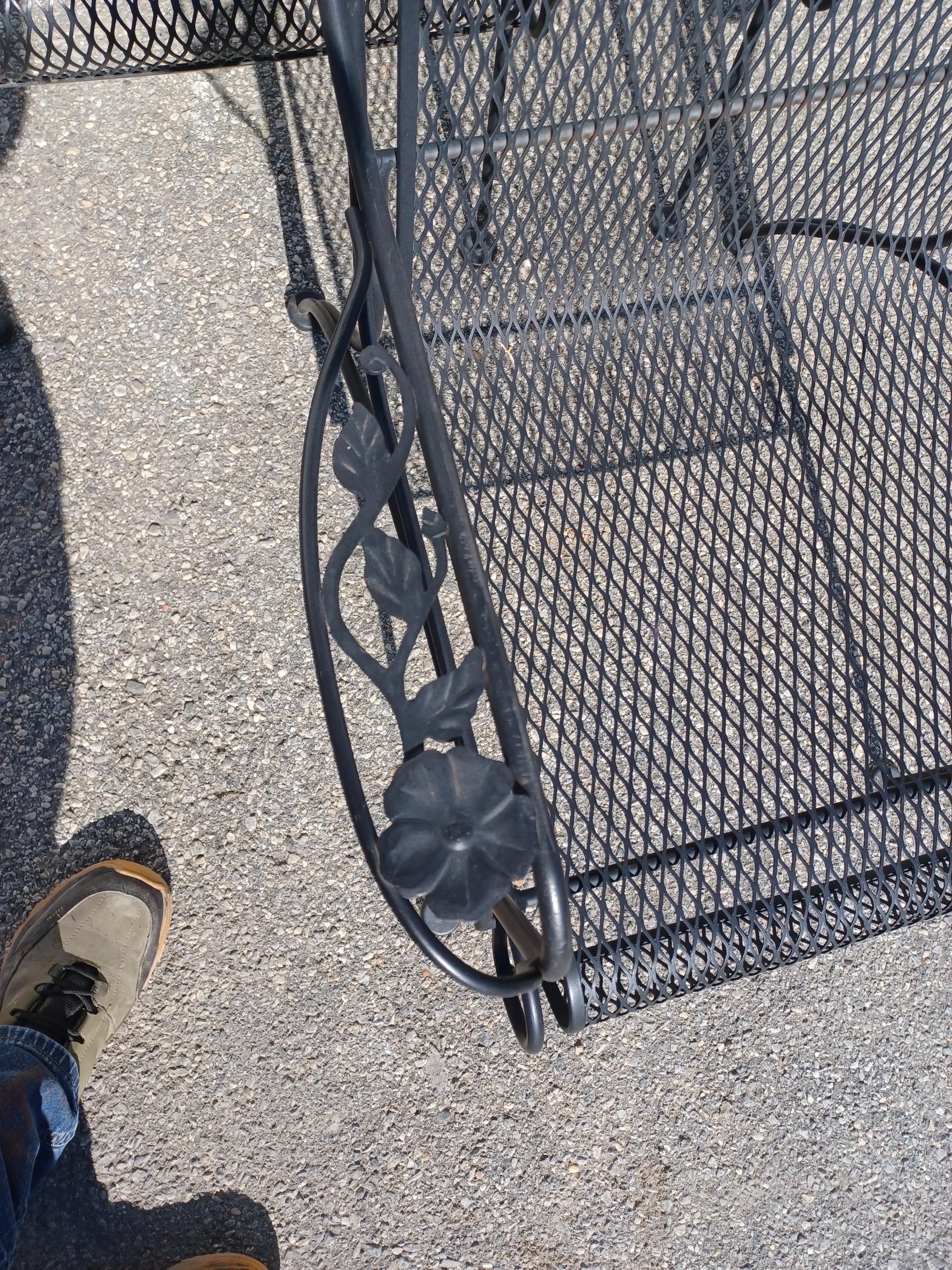 American Set of 4 Mid-Century Modern Woodard Outdoor Chairs