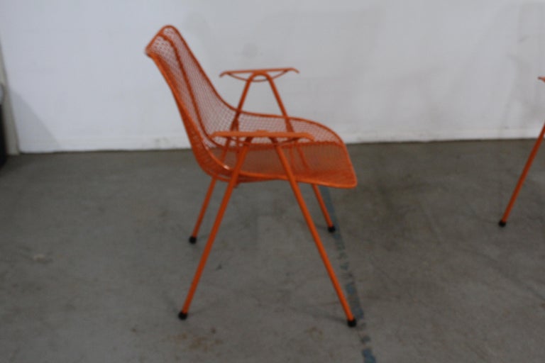 Set of 4 Mid-Century Modern Woodard Outdoor Sculptura Chairs In Good Condition For Sale In Wilmington, DE