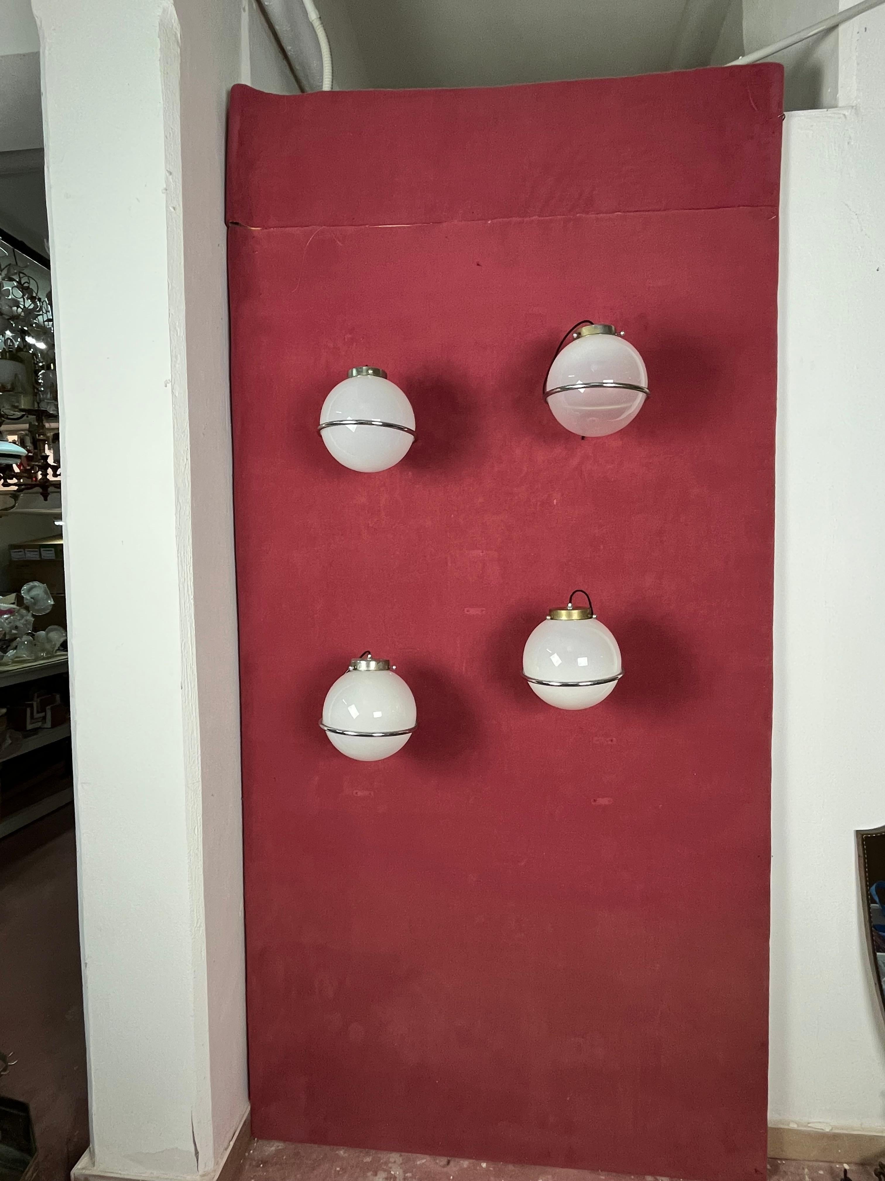 Italian Set of 4 Mid-century Murano Glass Wall Lamps attributed to Gino Sarfatti, 1960s For Sale