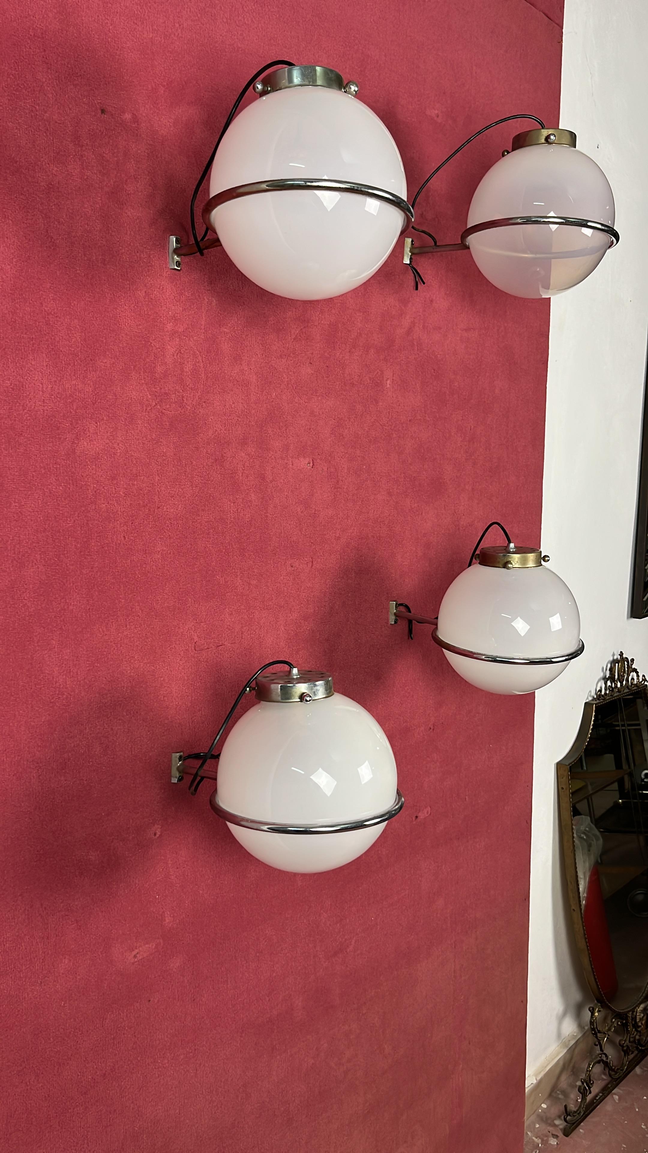 Set of 4 Mid-century Murano Glass Wall Lamps attributed to Gino Sarfatti, 1960s In Good Condition For Sale In Palermo, IT