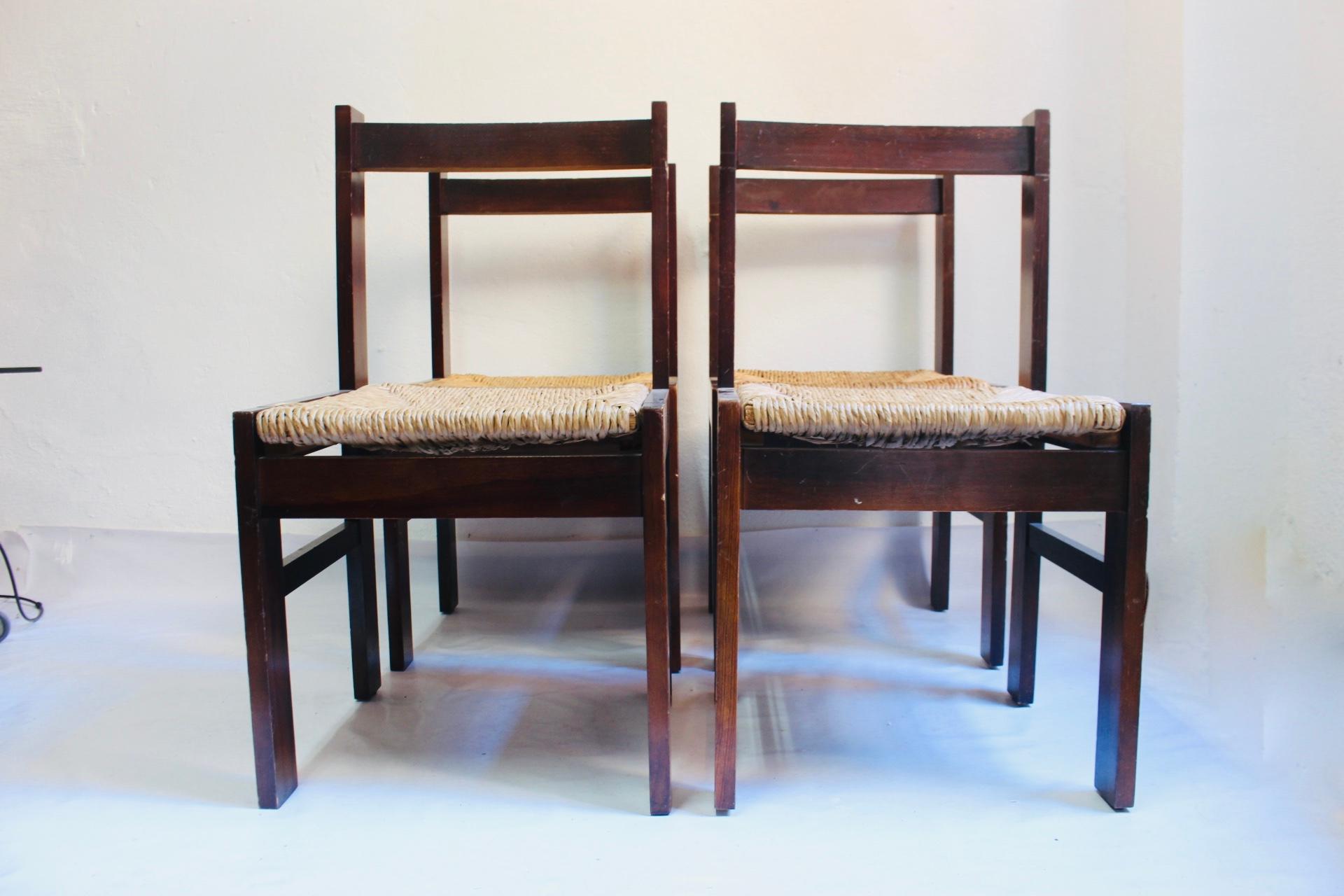 Mid-20th Century Set of 4 Midcentury Rationalist Rush Woven Dining Chair, 1960s For Sale