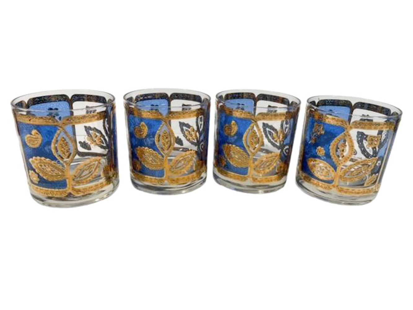 Quatre verres à glace MCM en émail bleu translucide avec or 22 carats dans un motif floral d'inspiration paisley.