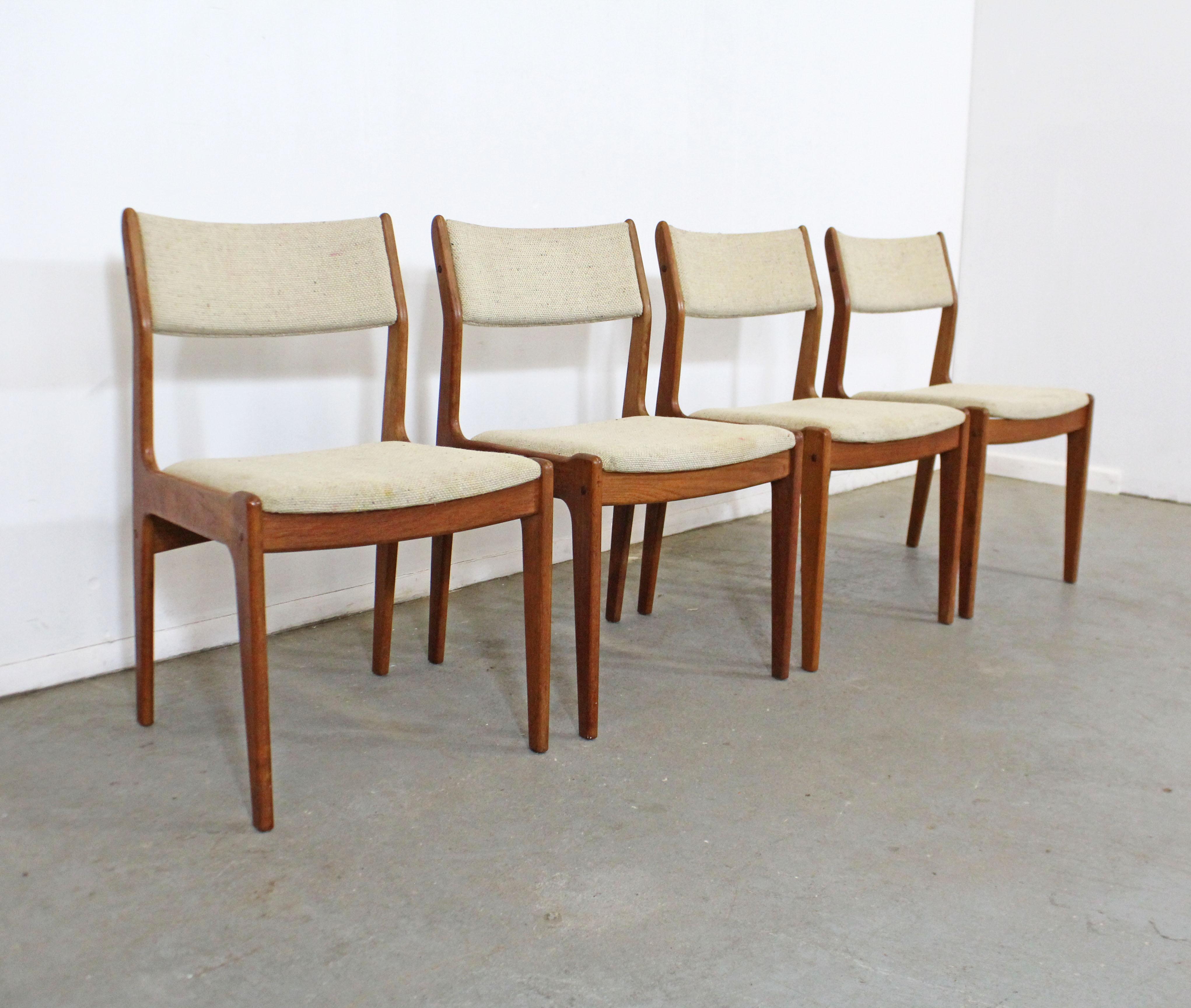 What a find. Offered is a vintage set of 6 teak side/dining chairs. This set has simple, but modern lines and could make an excellent addition to any home. They are in decent vintage condition, but can stand to be reupholstered. Has surface