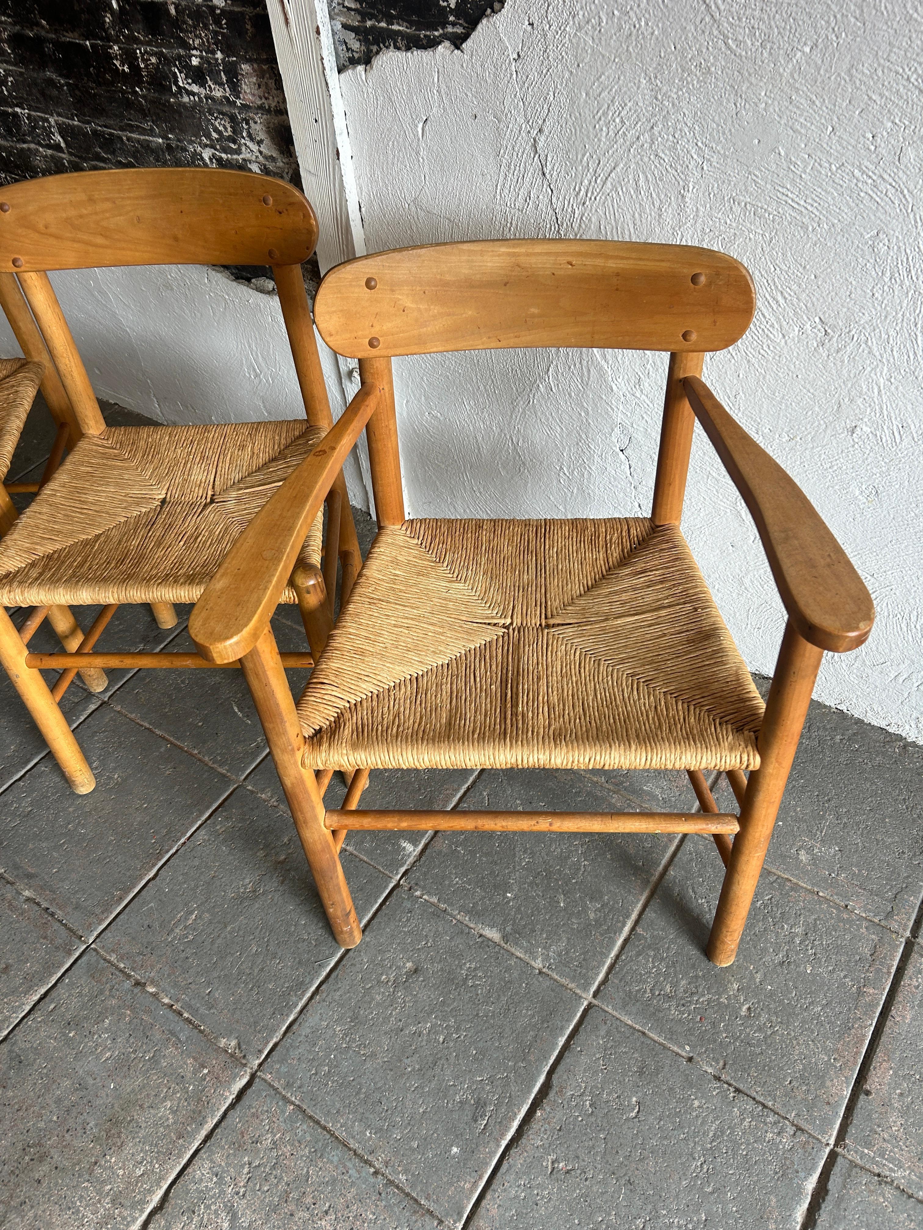 Danish Set of 4 Mid century Shaker J39 dining chairs by Børge Mogensen