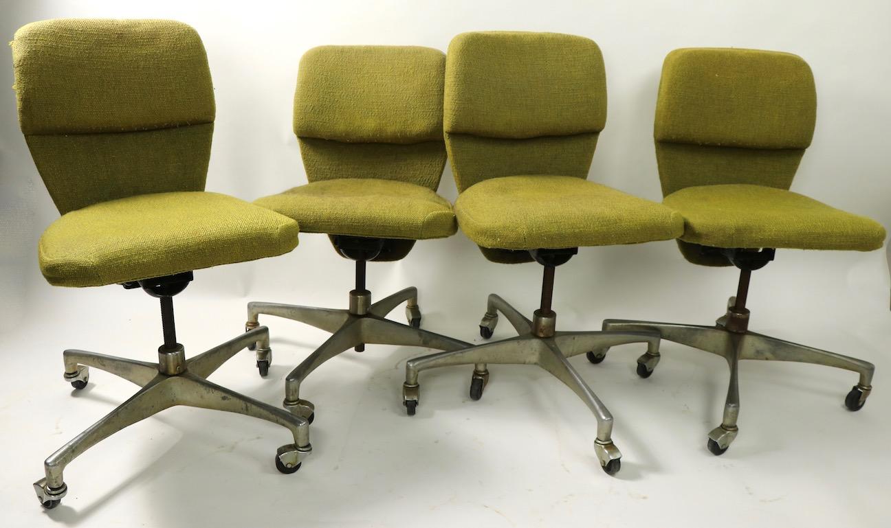 Set of 4 Mid Century Swivel Office Chairs by Marble Imperial 3