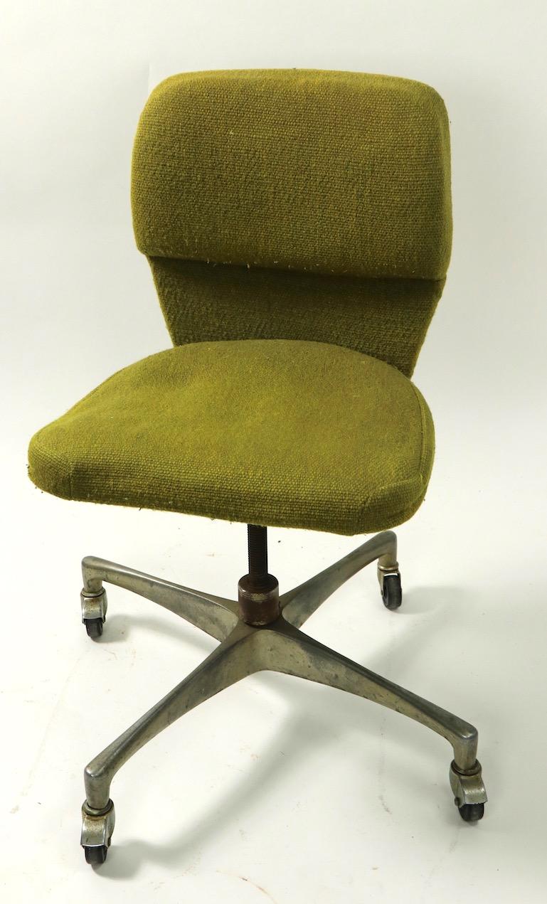 Very stylish and high quality swivel office chairs manufactured by Marble Imperial. The chairs swivel, the seat is adjustable in height, and the back tilts for added support and comfort. The chairs are in very good condition structurally, but will