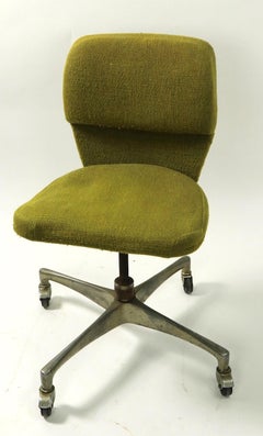 Ensemble de 4 chaises de bureau pivotantes Mid Century par Marble Imperial