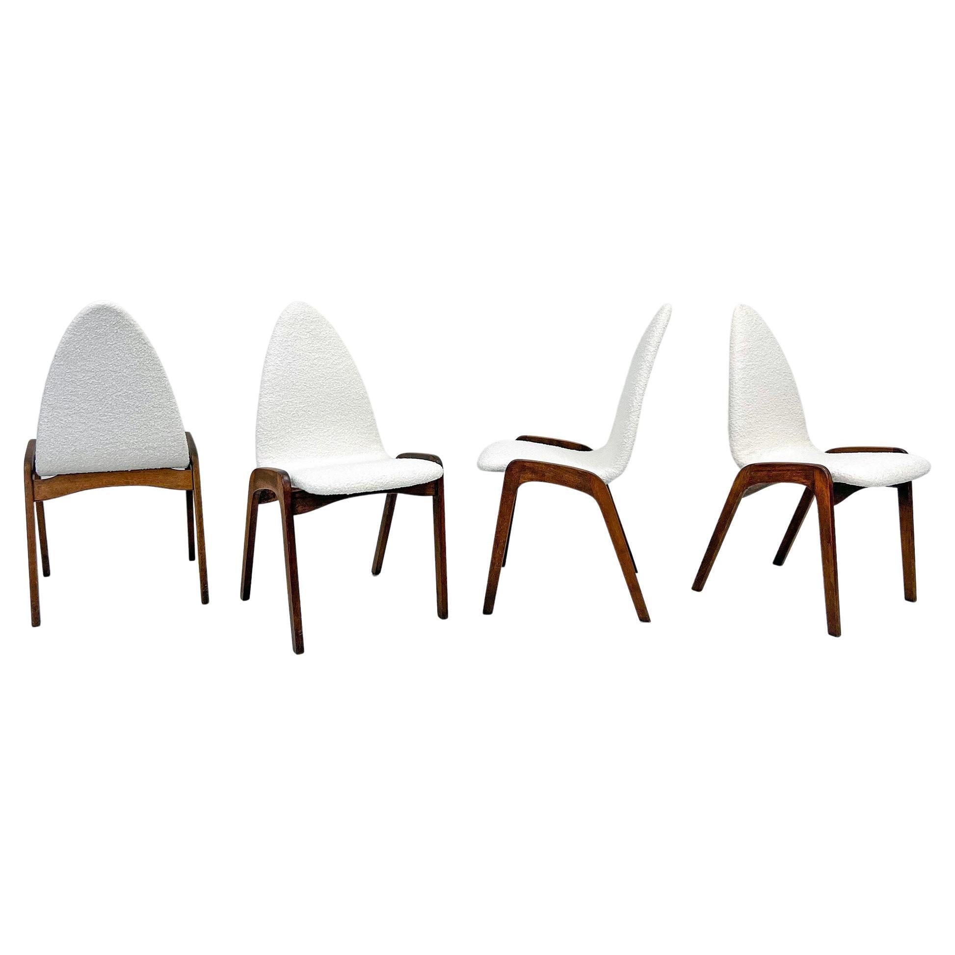 Ensemble de 4 chaises de salle à manger en noyer du milieu du siècle par Chet Beardsley en blanc bouclé