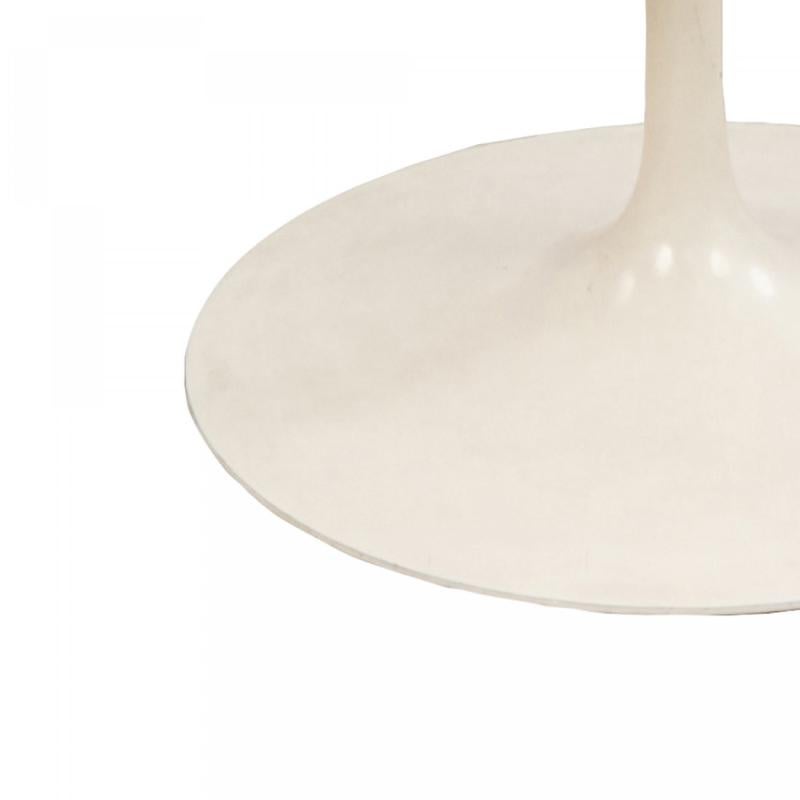 Mid-Century moderno Set di 4 poltrone a tulipano bianche di metà secolo in vendita