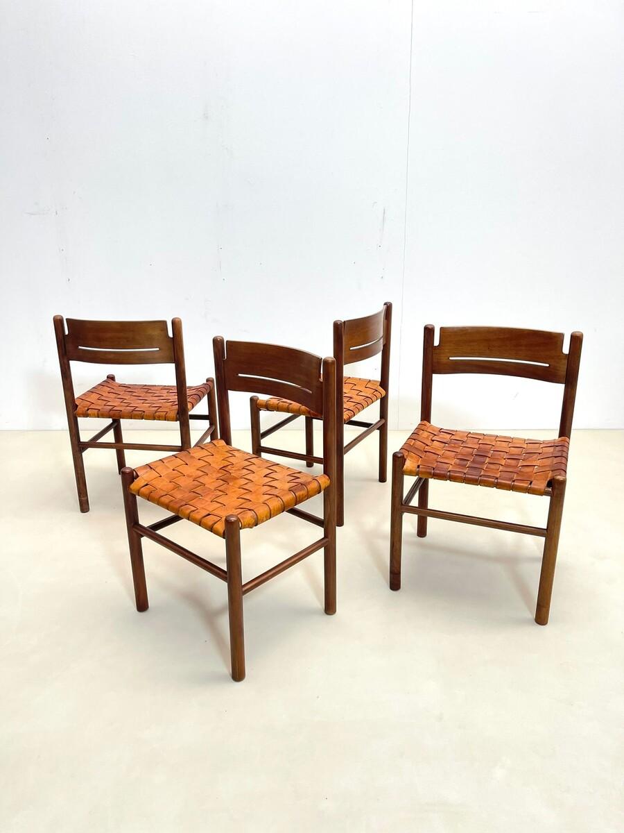 Set di 4 sedie da pranzo di metà secolo in legno e pelle, Italia, anni '60 In condizioni buone in vendita a Brussels, BE
