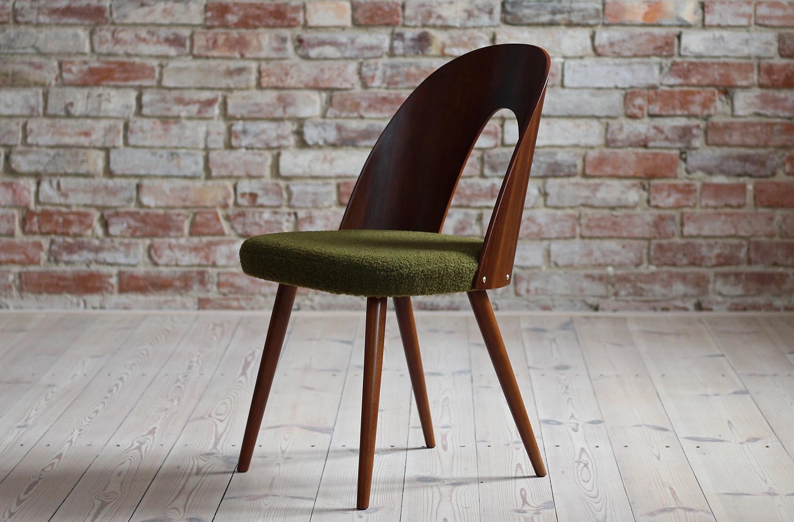 Set of 4 Midcentury Dining Chairs by A. Šuman in Green Boucle by Kvadrat 6
