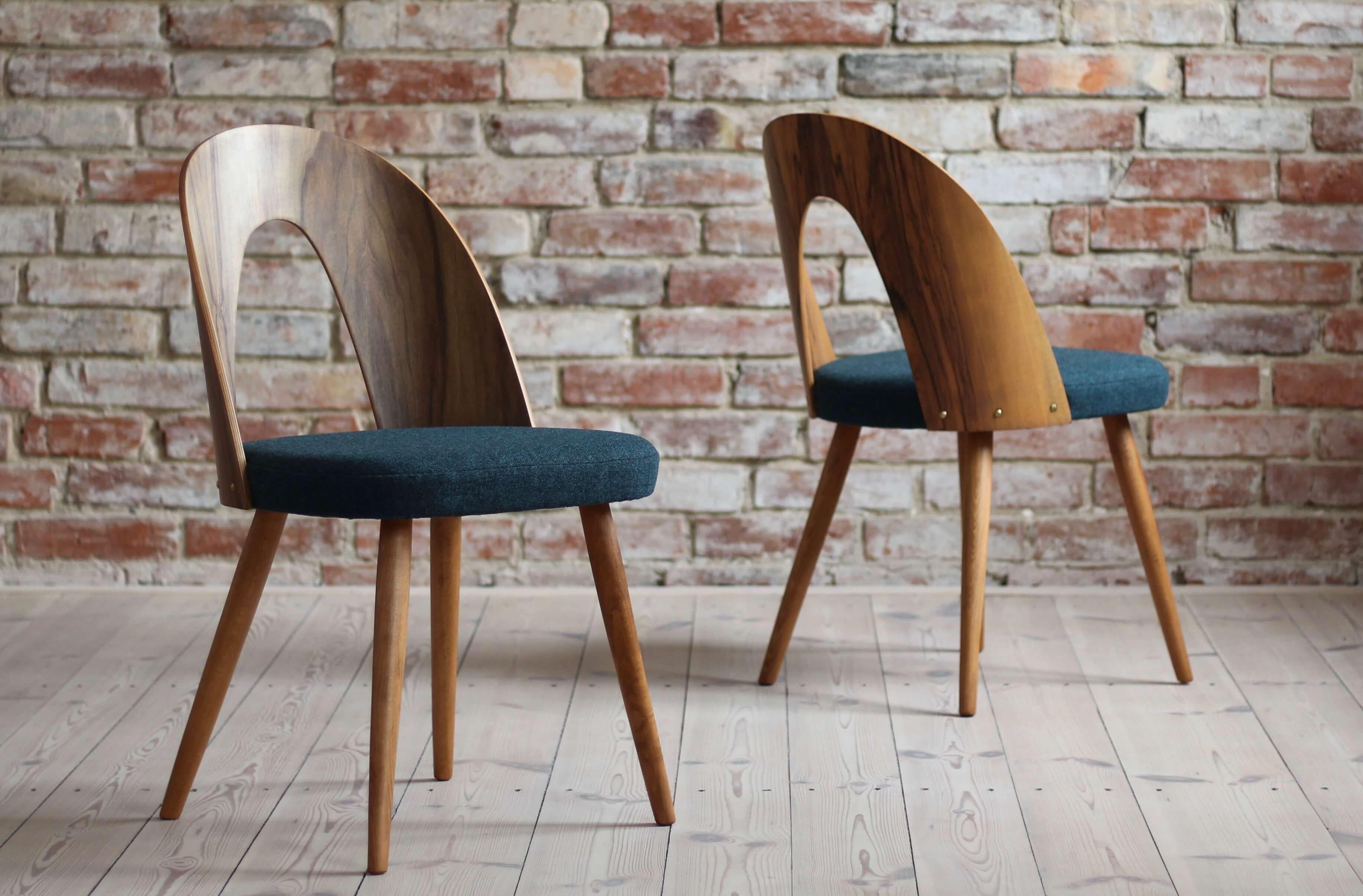 Set of 4 Midcentury Dining Chairs by A. Šuman, Reupholstered in Kvadrat Fabric In Good Condition In Wrocław, Poland