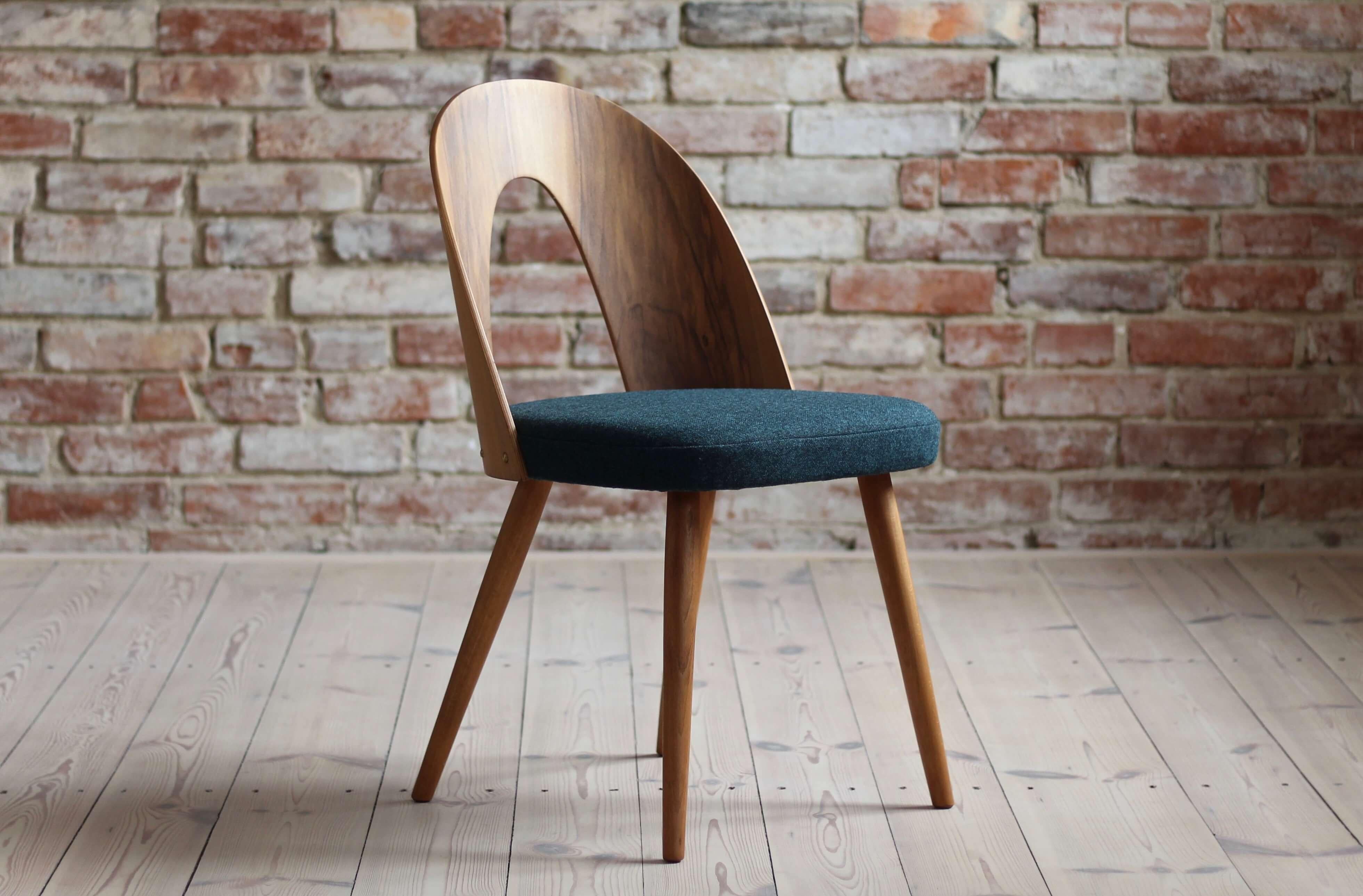 Walnut Set of 4 Midcentury Dining Chairs by A. Šuman, Reupholstered in Kvadrat Fabric