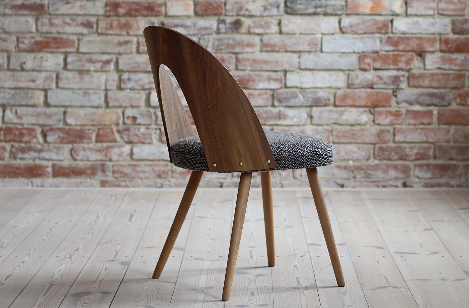Walnut Set of 4 Midcentury Dining Chairs by A. Šuman, Reupholstered in Kvadrat Fabric