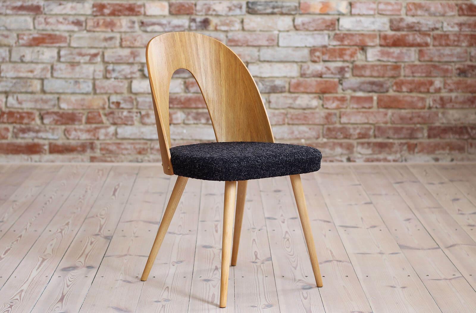 Set of 4 Midcentury Dining Chairs by Antonin Šuman in Black Boucle from Sahco In Good Condition In Wrocław, Poland