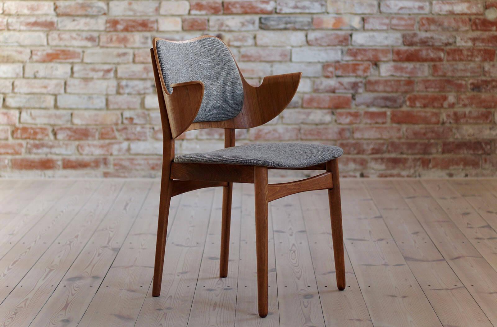 Wool Set of 4 Midcentury Dining Chairs by Hans Olsen for Bramin, Model 107, Reupholst