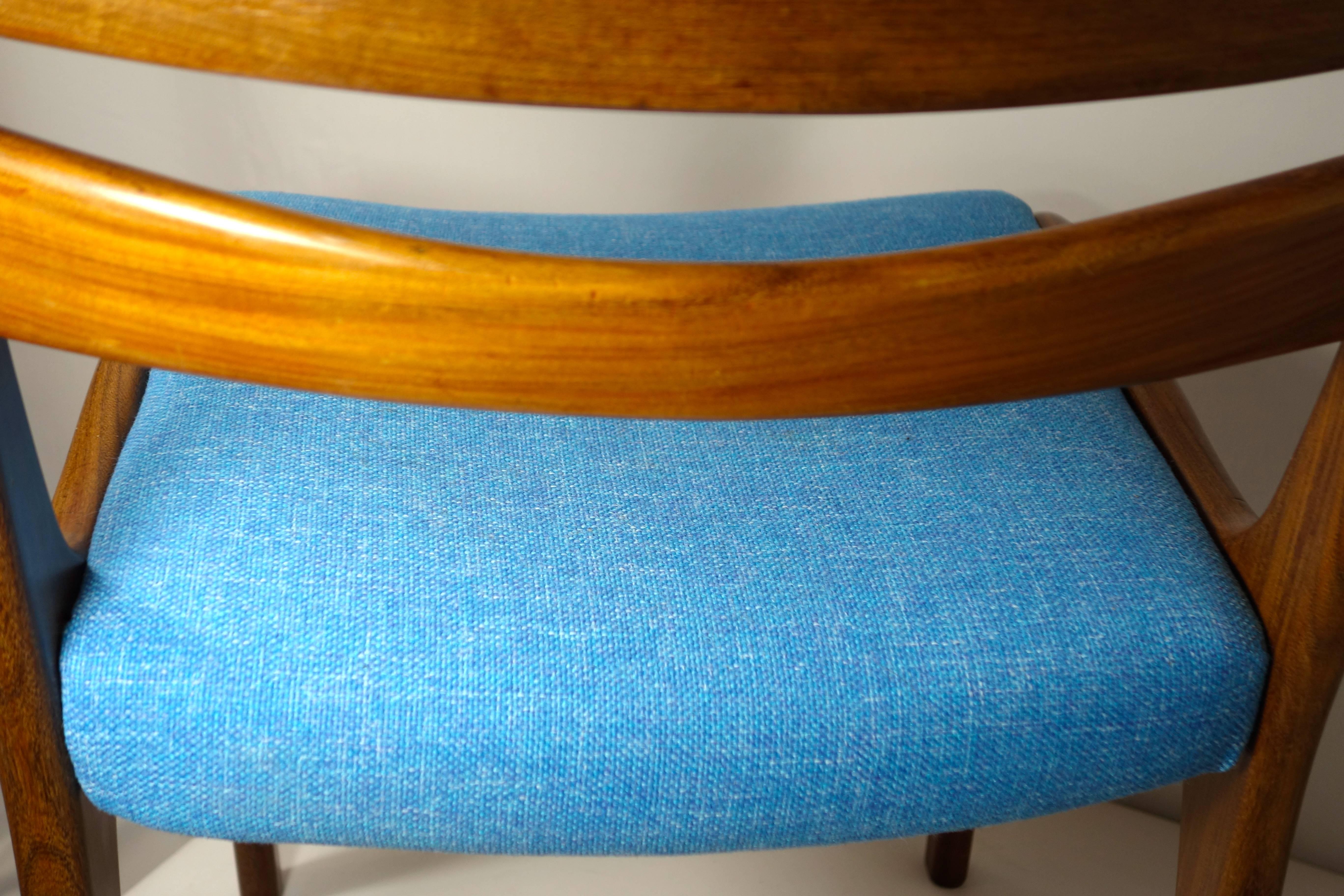 Set of Four Midcentury Scandinavian Teak Dining Chairs Blue Fabric 1960's 8