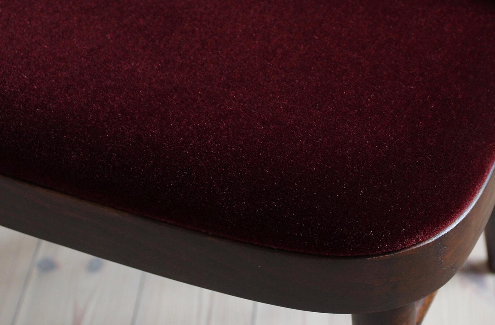 Set of 4 Midcentury Dining Chairs in Burgundy Mohair by Kvadrat 1