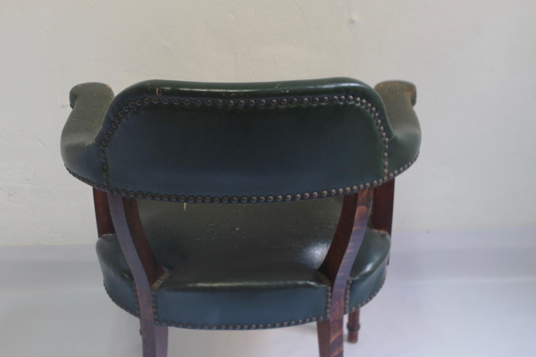   Midcentury Leather and Oak Wood & Green Leather Armchairs, Spain, 1950s For Sale 8