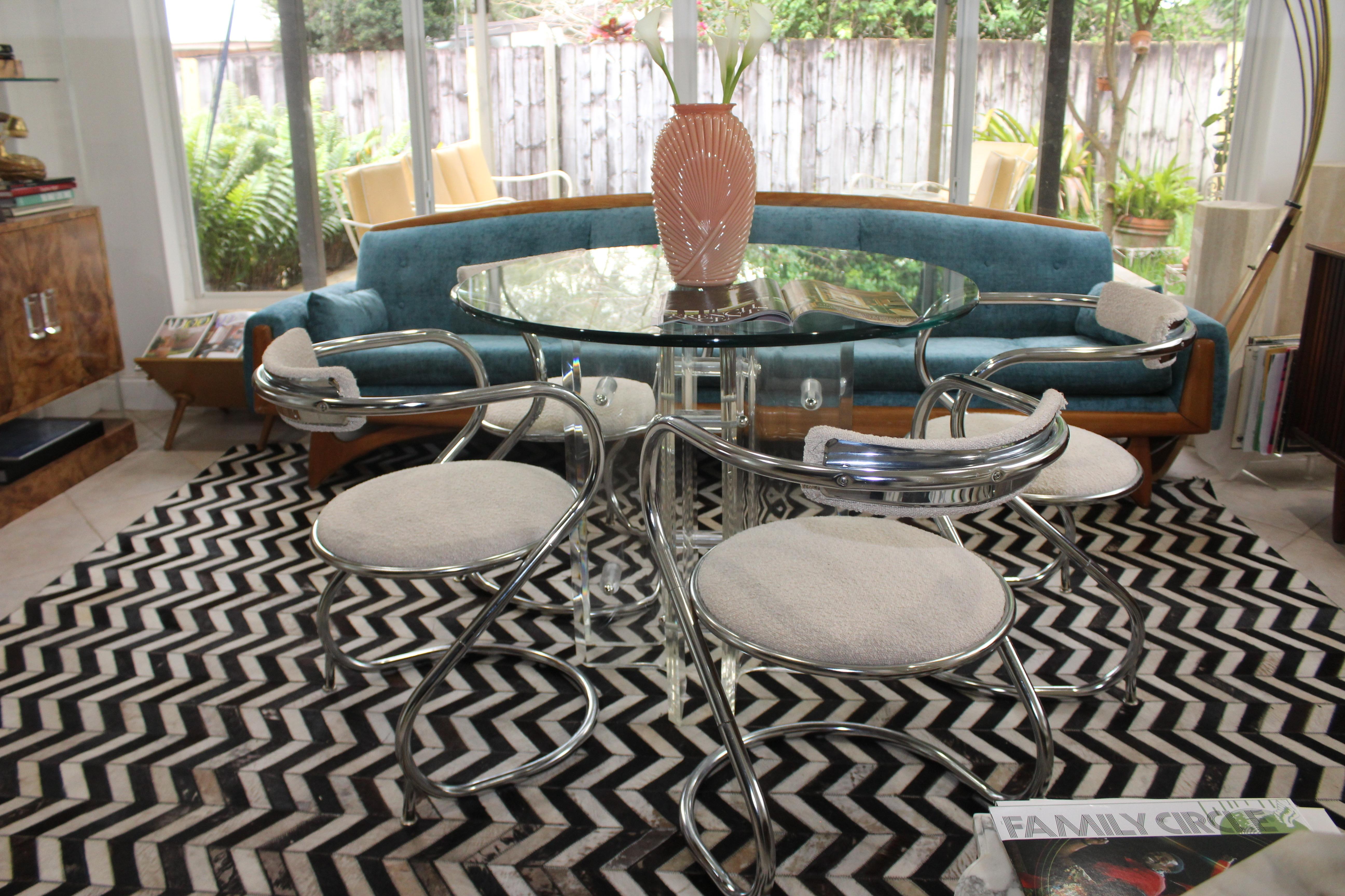 Set of 4 Midcentury Modern Chrome and Boucle Reverse Cantilever Chairs In Good Condition In Hollywood, FL