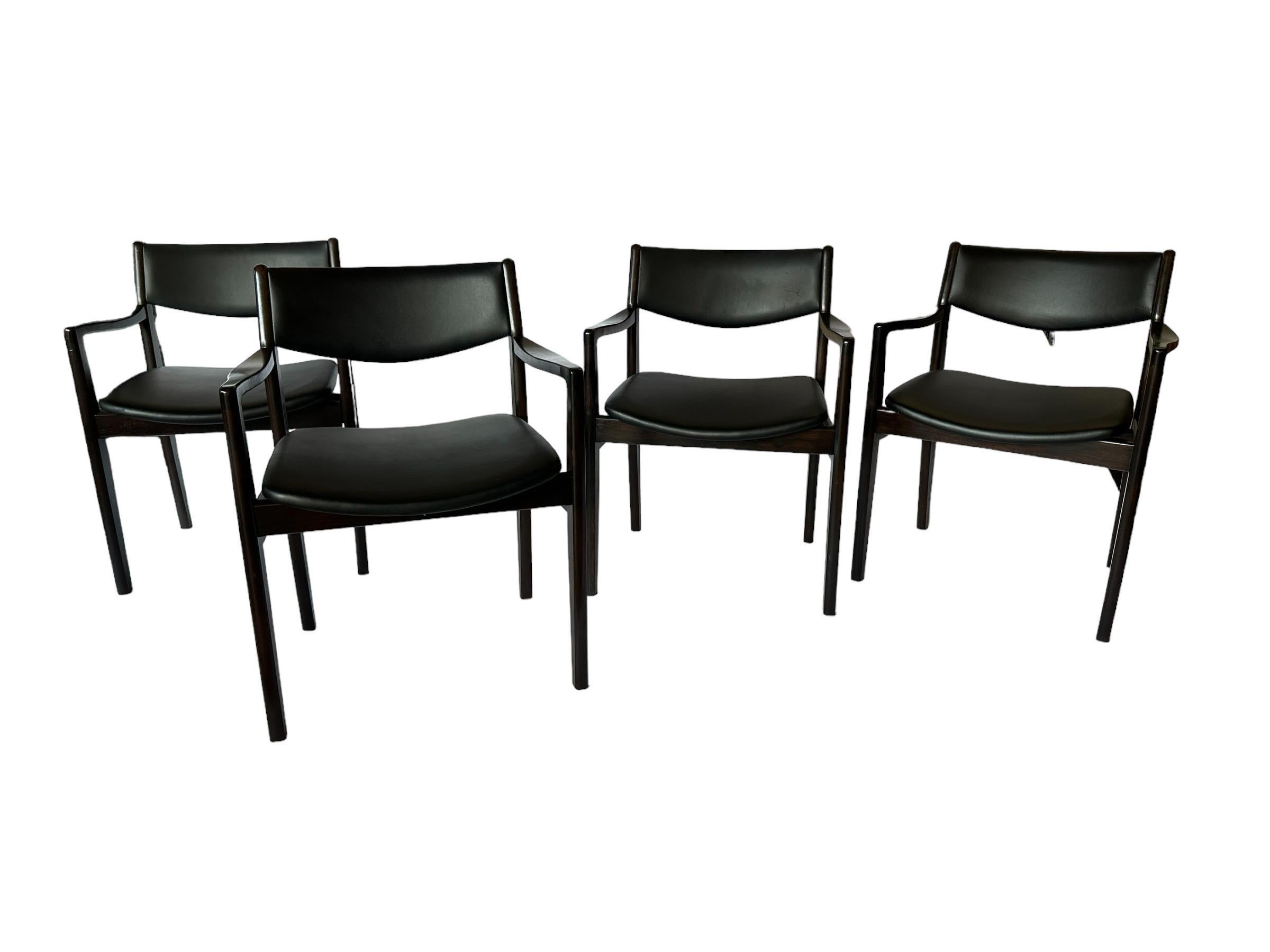 Mid-Century Modern Set of 4 Midcentury Modern Danish Style Hardwood Dining Chairs For Sale