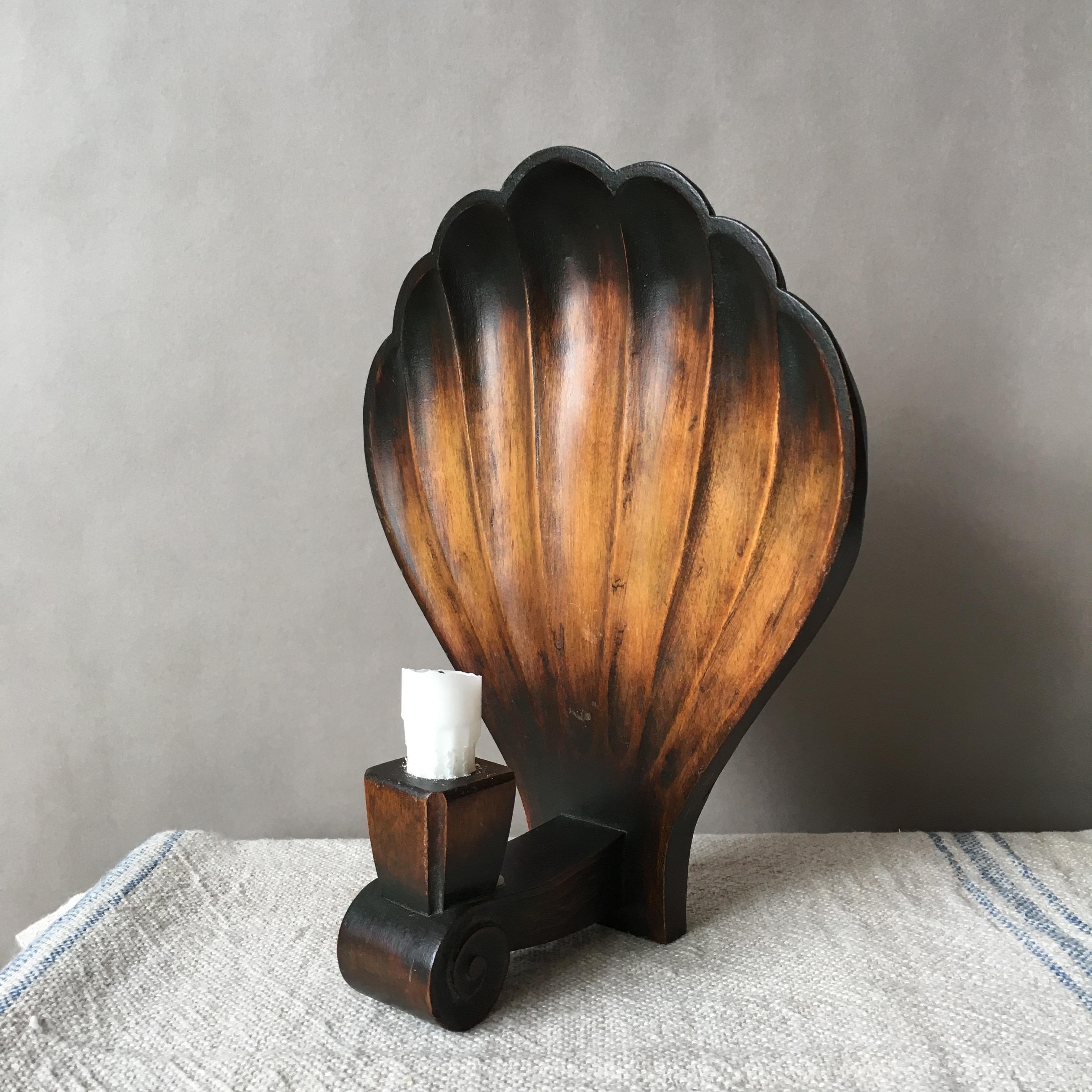 Set of 4 Midcentury Oak Shell Candle Sconces In Good Condition In Riga, Latvia