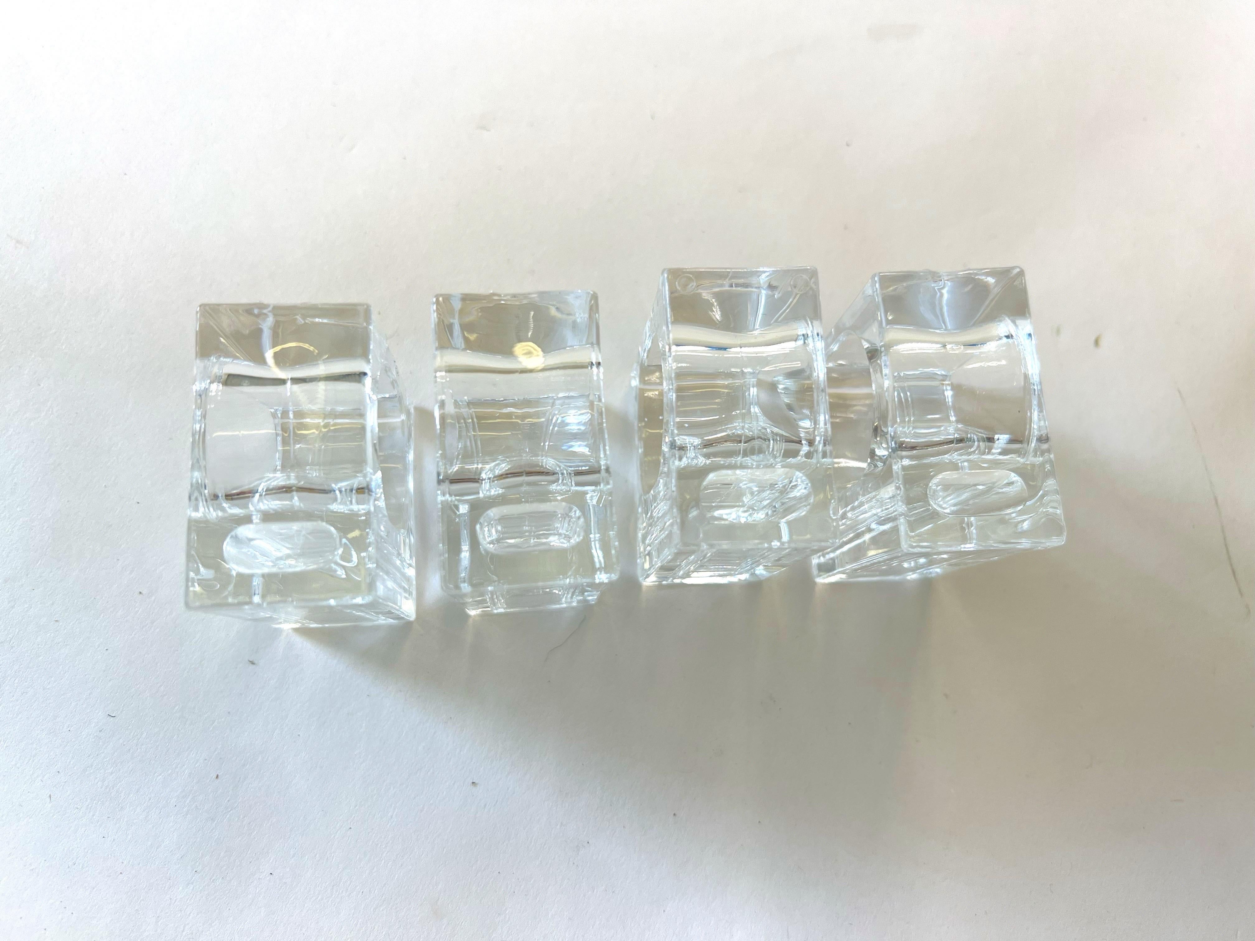 Mid-Century Modern Set of 4 Midcentury Polished Lucite Napkin Rings Holders, Usa, Circa 1960s For Sale