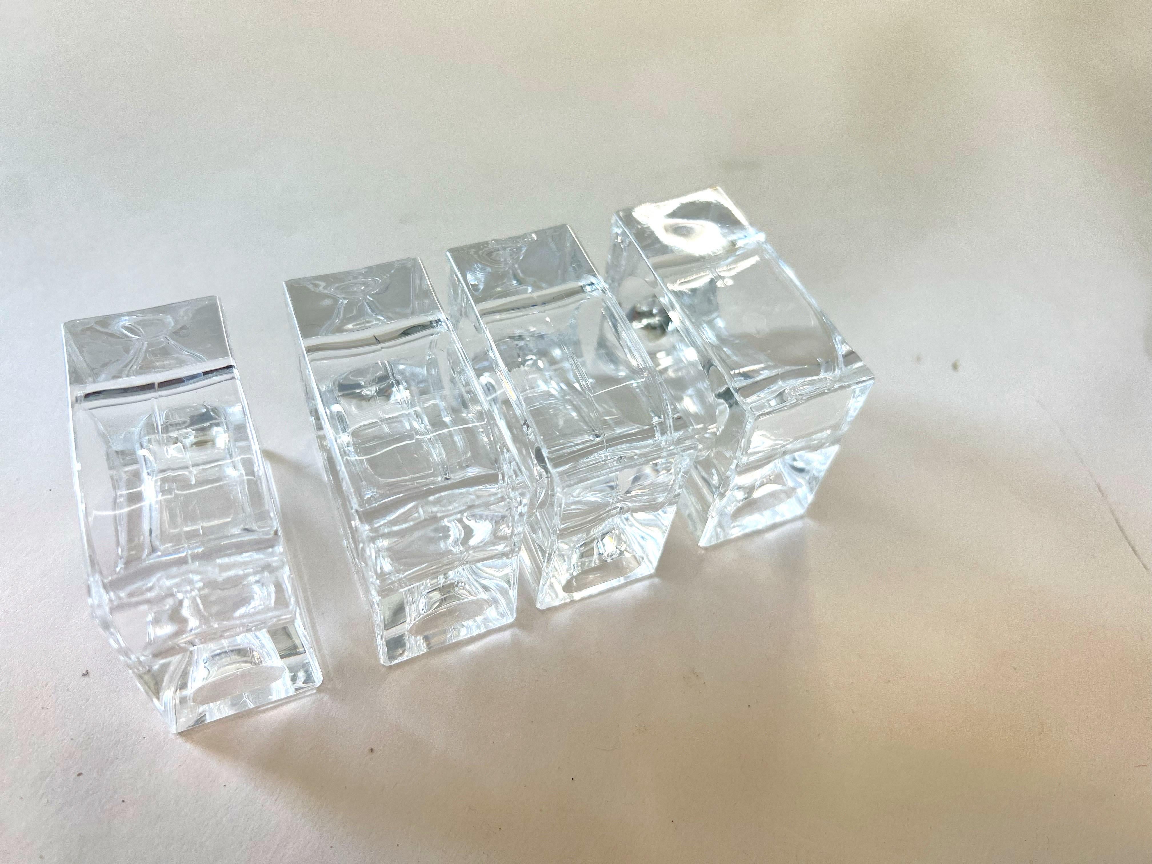 20th Century Set of 4 Midcentury Polished Lucite Napkin Rings Holders, Usa, Circa 1960s For Sale